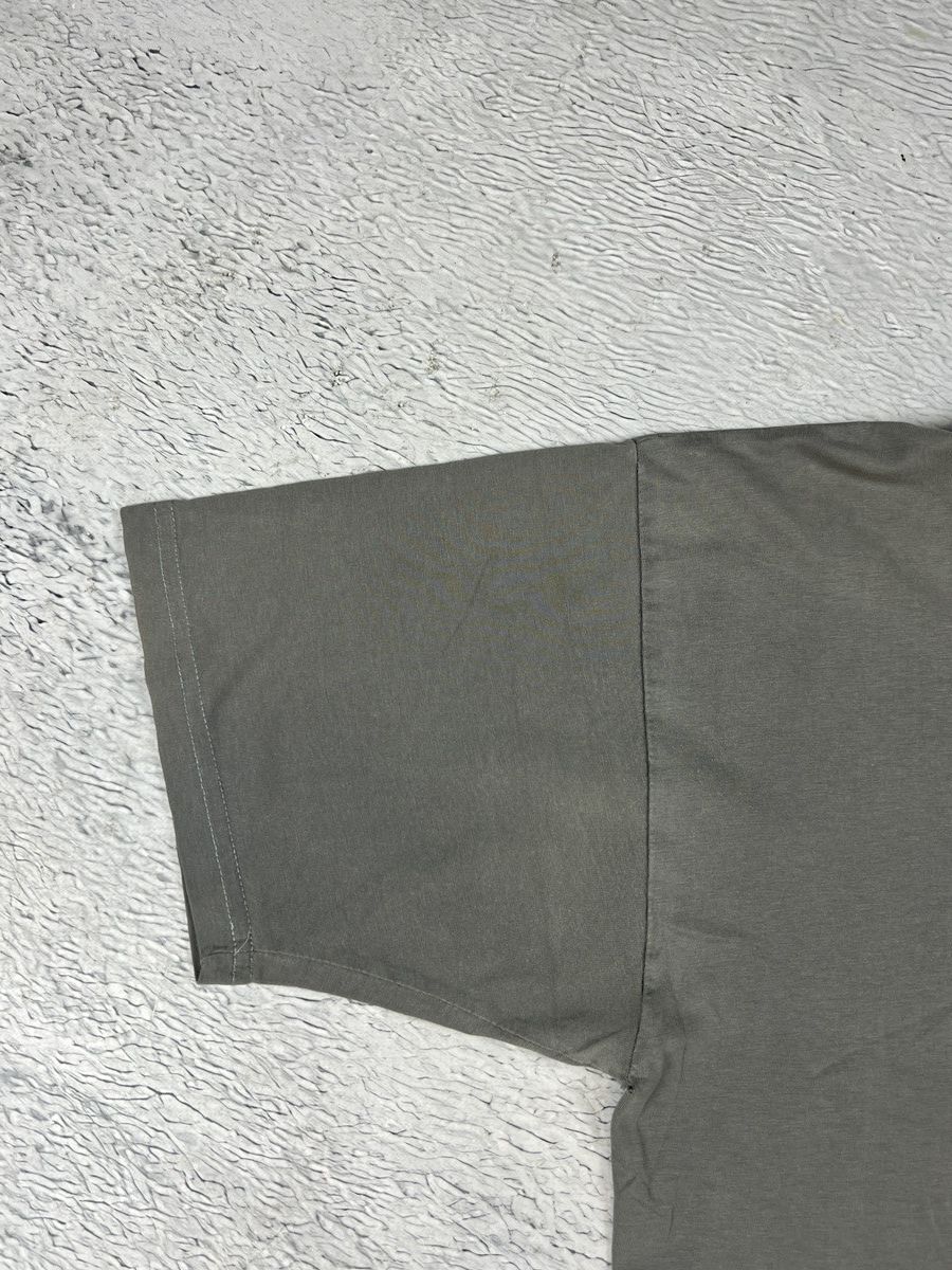 Band Tees Vintage 2002 Kurt Cobain Portrait Sunfaded Tee Shirt L NWOT Size US L / EU 52-54 / 3 - 4 Thumbnail