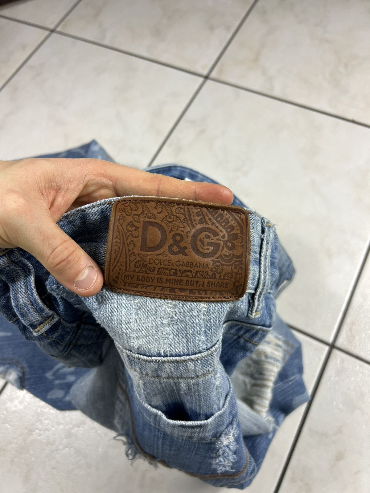 Dolce & Gabbana Vintage Dolce & Gabbana distressed denim y2k painted jeans Size US 31 - 15 Thumbnail