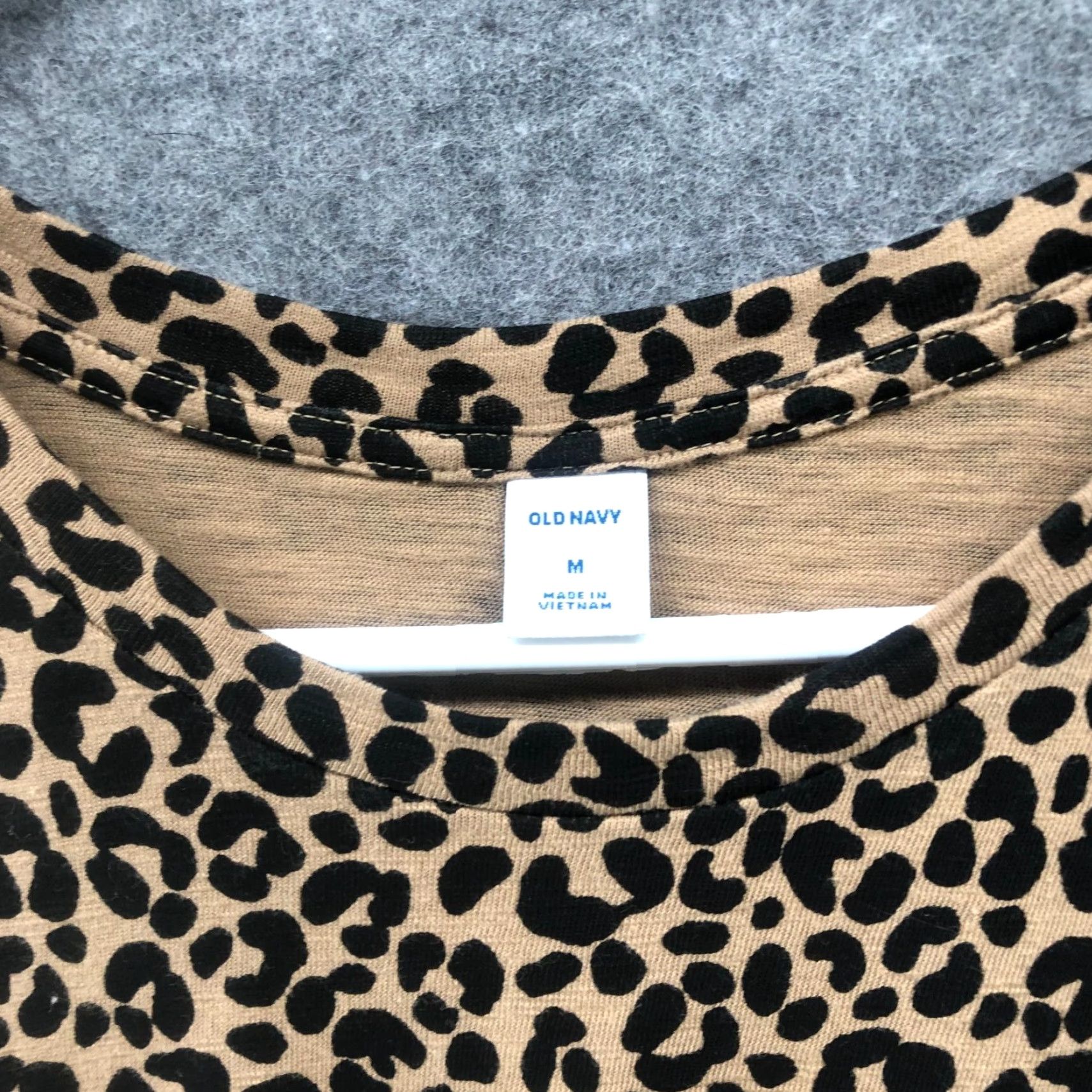 Old Navy Old Navy Leopard Print T Shirt Dress Womens M Short Sleeve A-Line Mini Crewneck Dress Size M / US 6-8 / IT 42-44 - 5 Thumbnail