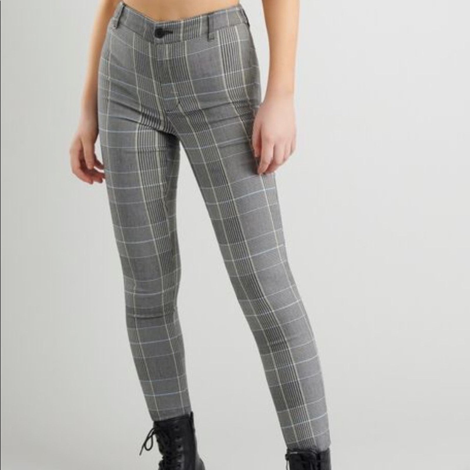 Garage Garage Plaid "As If!" Pants and crop top size small Size 27" / US 4 / IT 40 - 2 Thumbnail
