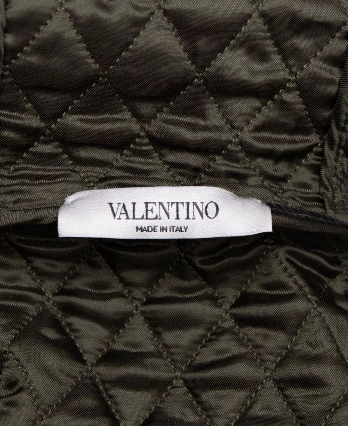 Valentino Poncho cloak in quilted polyamide/cotton blend, Italy Size US L / EU 52-54 / 3 - 16 Thumbnail