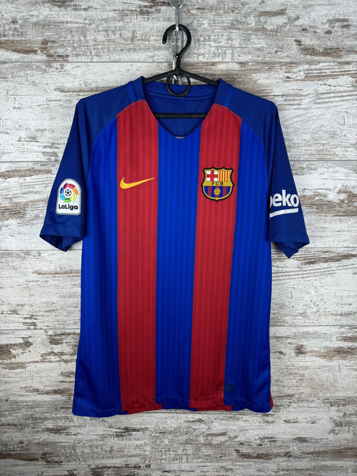 Nike Mens Vintage Nike FC Barcelona T-shirt soccer jersey y2k Size US M / EU 48-50 / 2 - 2 Thumbnail