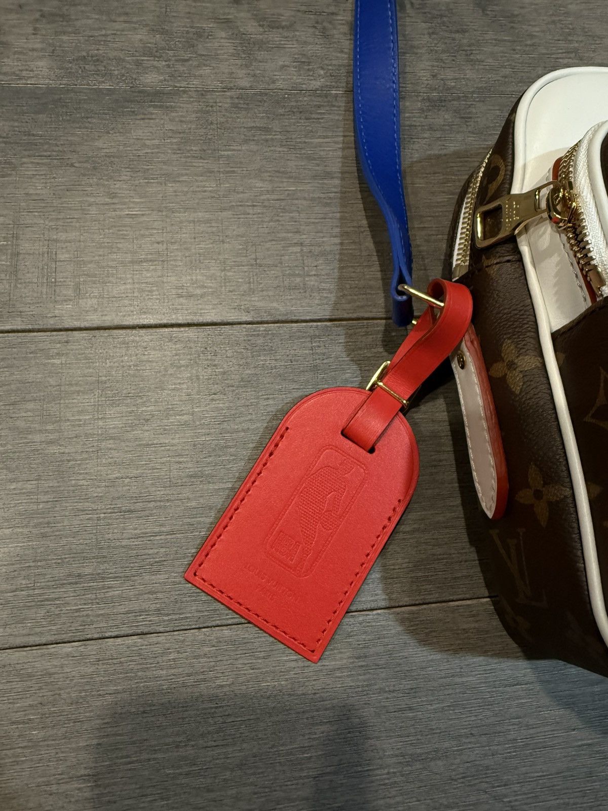 Louis Vuitton Louis Vuitton LV NBA brown side bag Size ONE SIZE - 3 Thumbnail