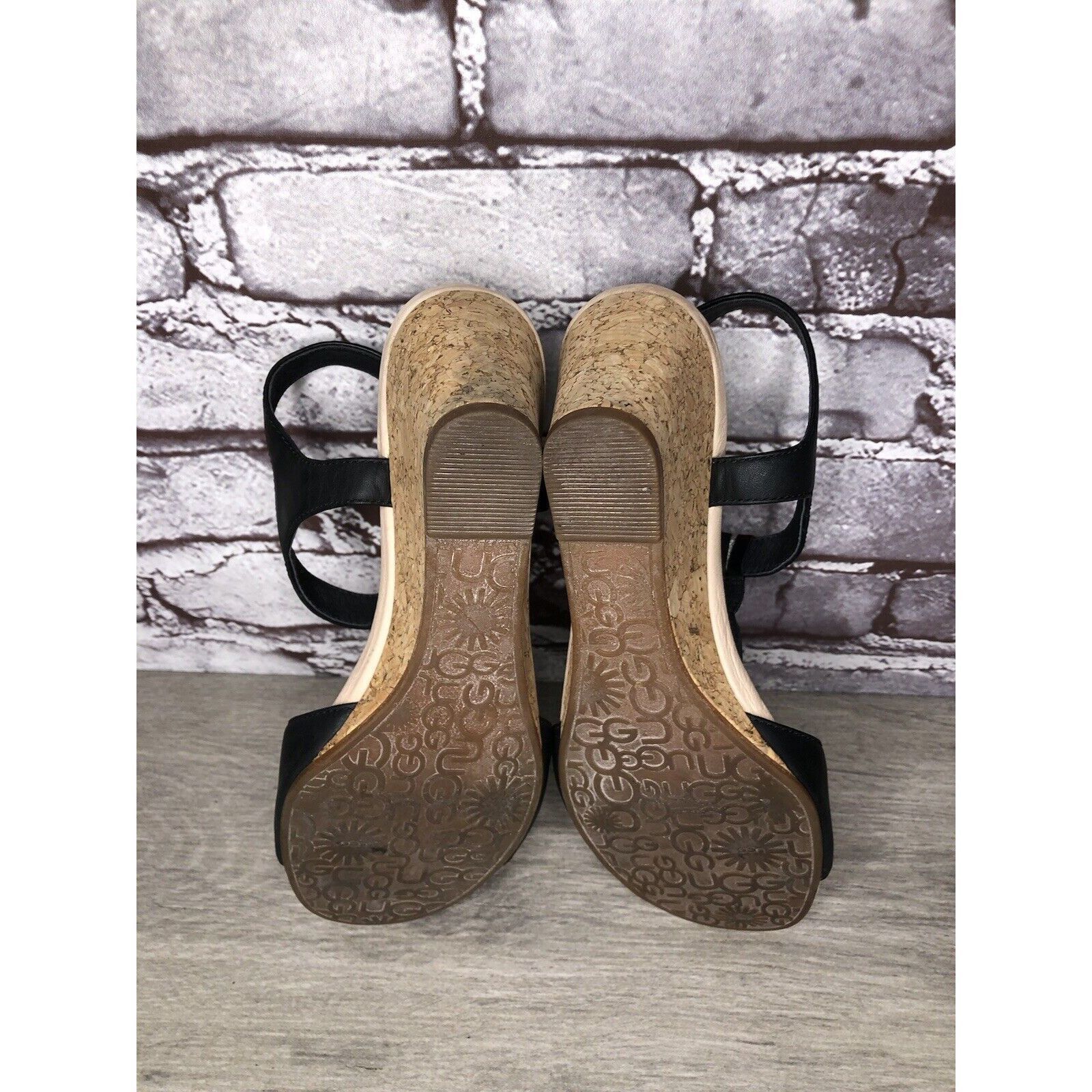 Ugg UGG Black Leather Casual Cork Wedge Ankle Strap Sandals Wome Size US 7 / IT 37 - 16 Thumbnail