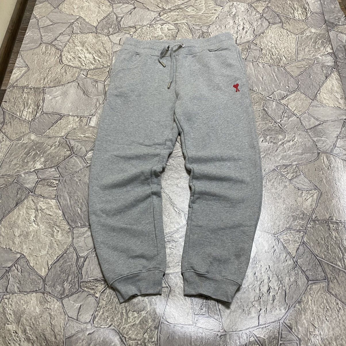 AMI Ami Paris Classic Grey Heart Logo Sweatpants Joggers Size US 36 / EU 52 - 4 Thumbnail
