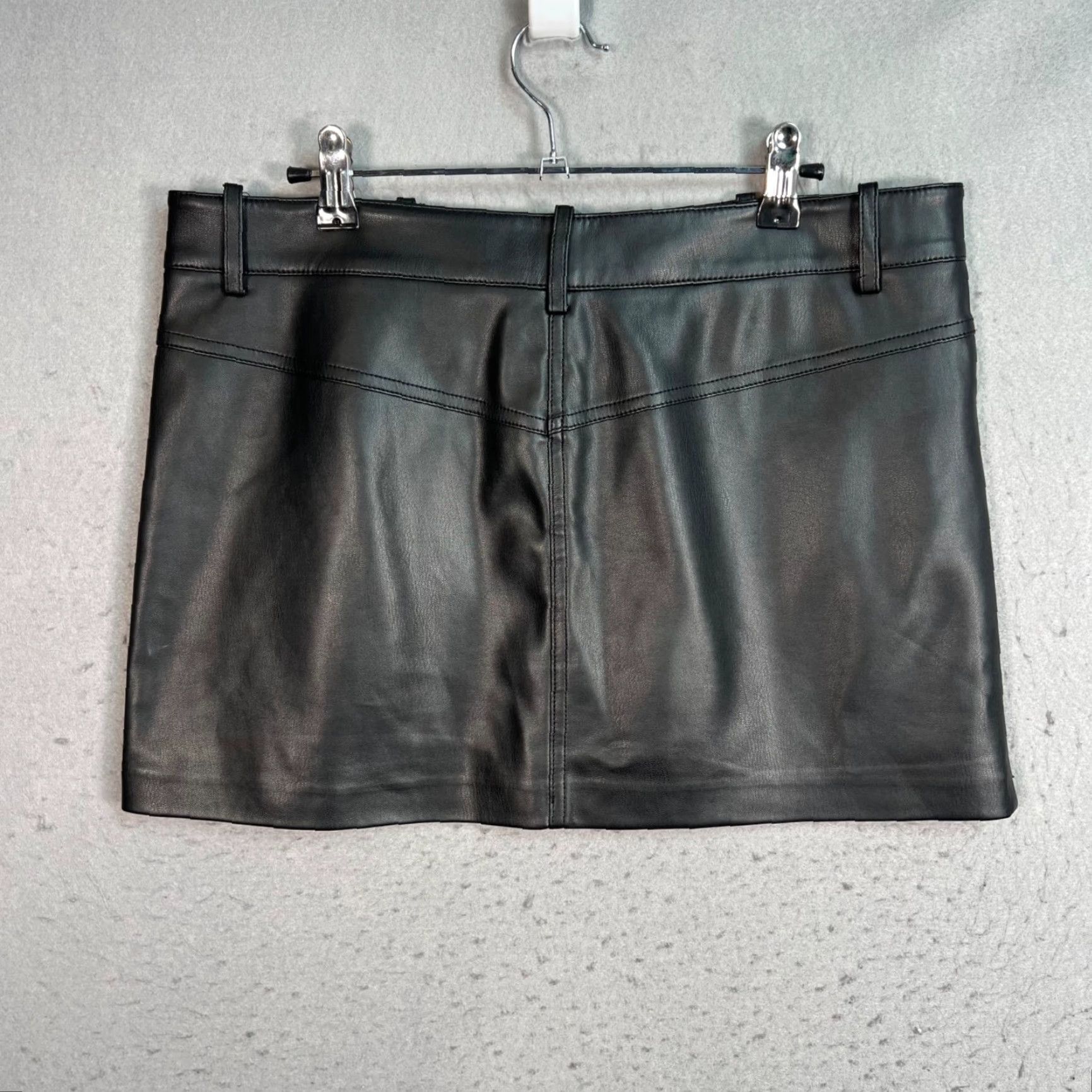 Mango Mango Black Faux Leather Mini Skirt Womens Size Medium Size 32" / US 10 / IT 46 - 2 Thumbnail