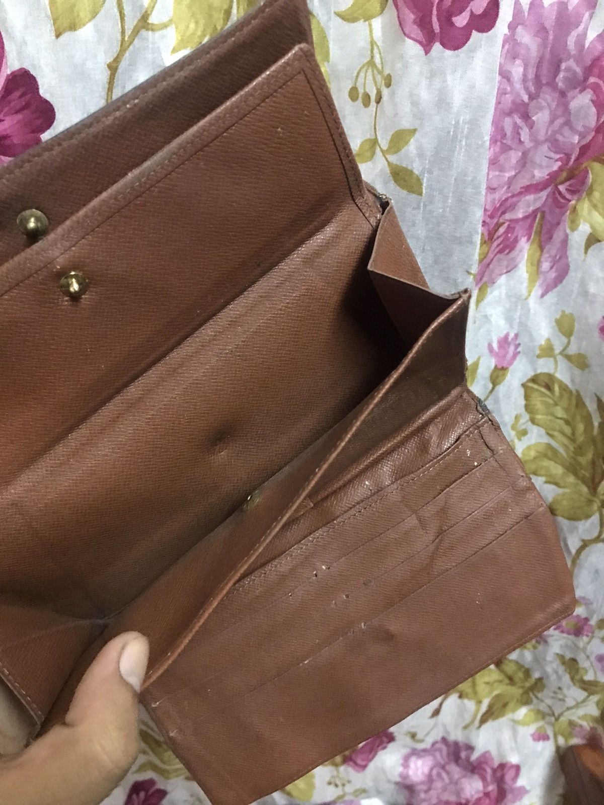 Louis Vuitton Authentic Long Wallet Louis Vuitton Size ONE SIZE - 7 Thumbnail