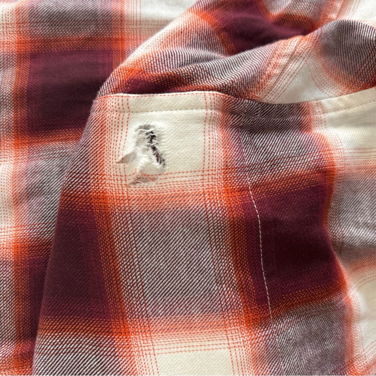 Sandro Sandro Check Pattern Button-Up Shirt in Red and White NWT Size US M / EU 48-50 / 2 - 7 Thumbnail