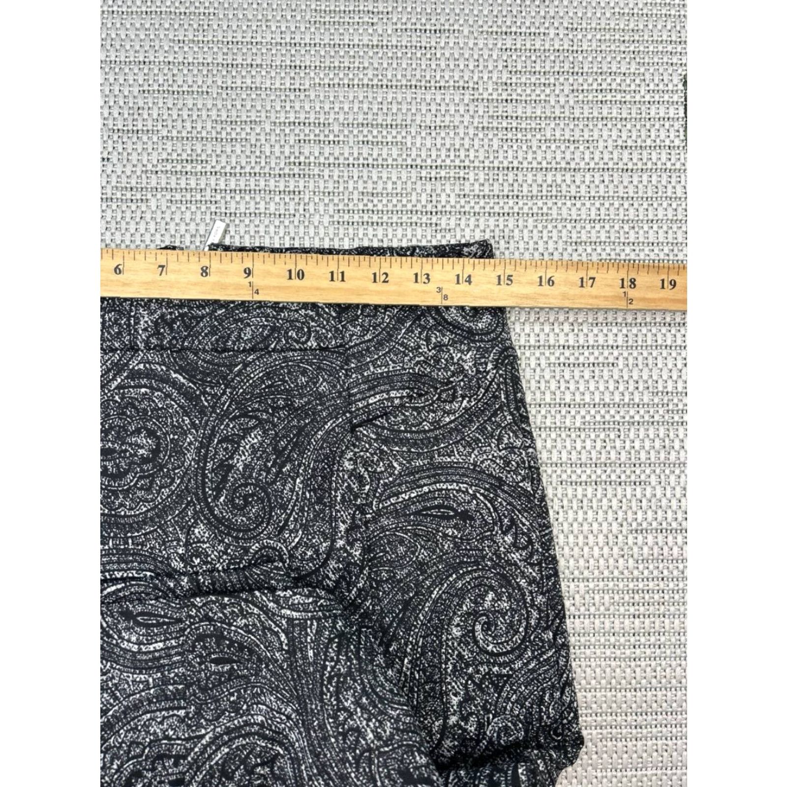 Michael Kors Michael Kors Pencil and Straight Skirt Womens 6 Black Paisley Back Zip Size 28" / US 6 / IT 42 - 7 Thumbnail