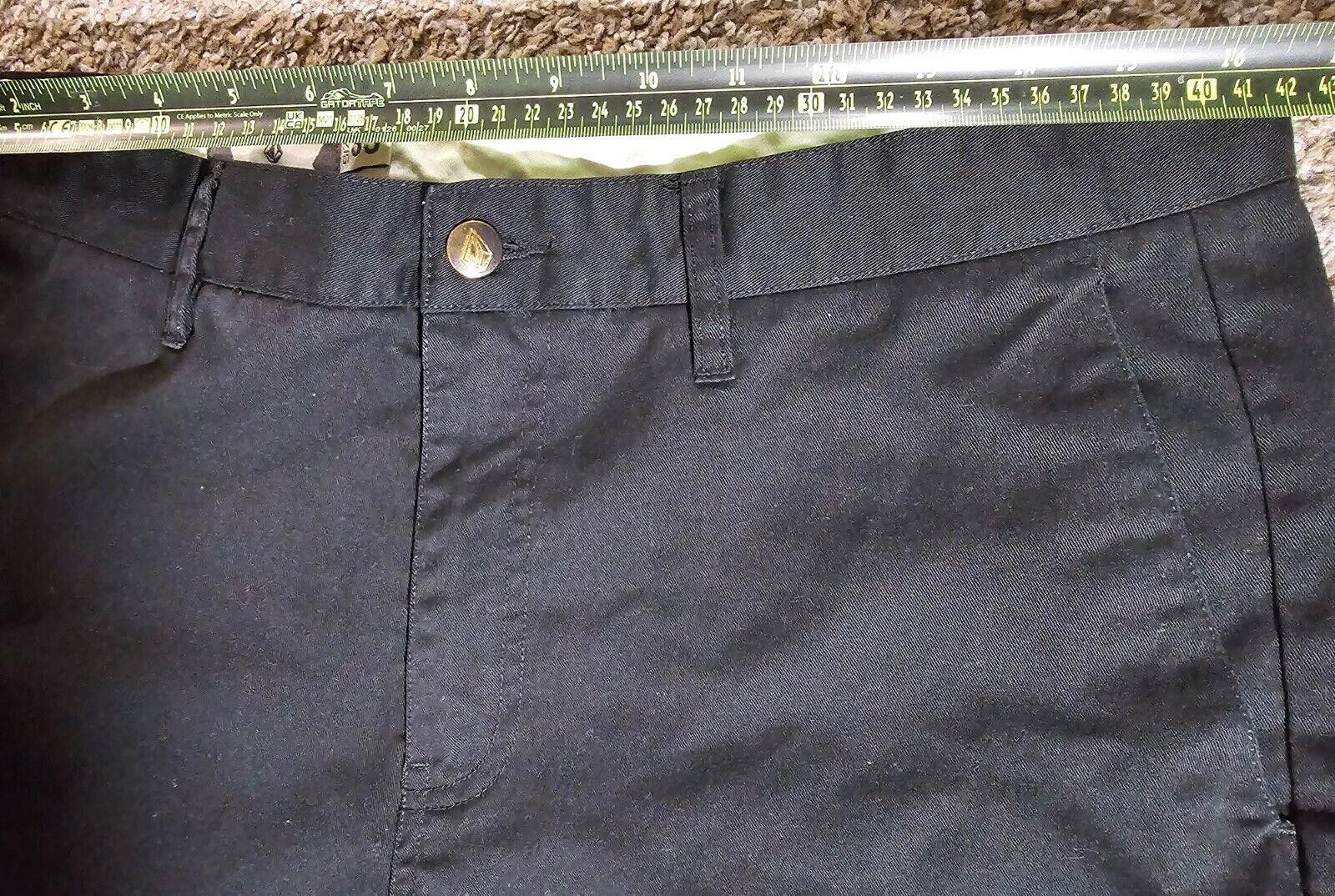 Volcom Volcom Men's Corpo Class Black Logo Shorts Sz 33 Size US 33 - 4 Thumbnail
