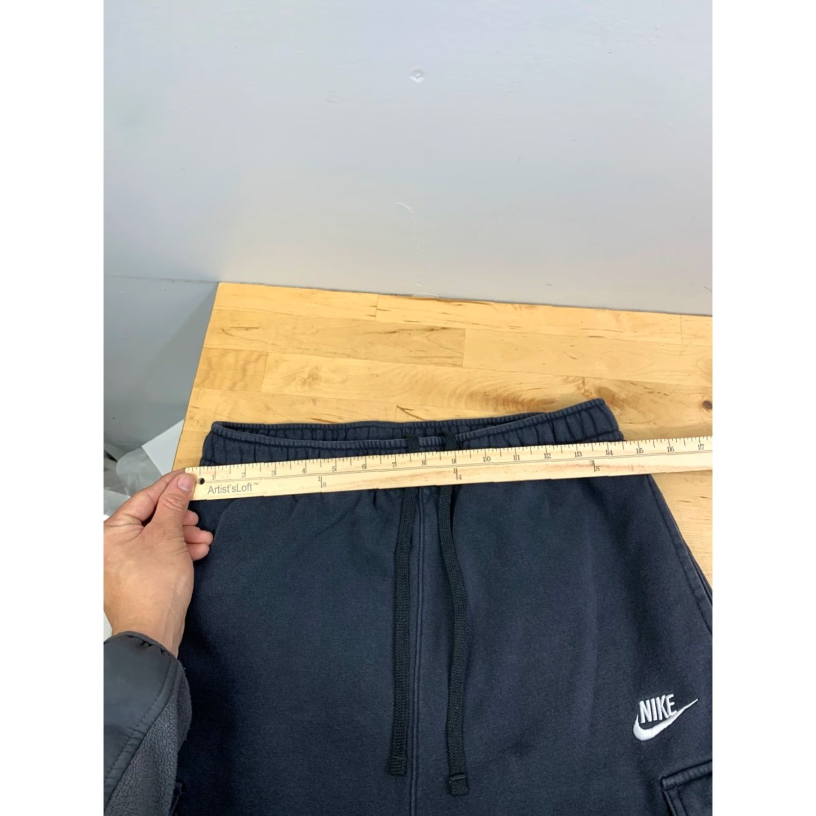 Nike Nike Cargo Sweatpants Joggers Mens S Black Drawstring Pockets Tapered Regular Pants Activewear Casual Winter Fall Spring Mens Size US 29 - 7 Thumbnail
