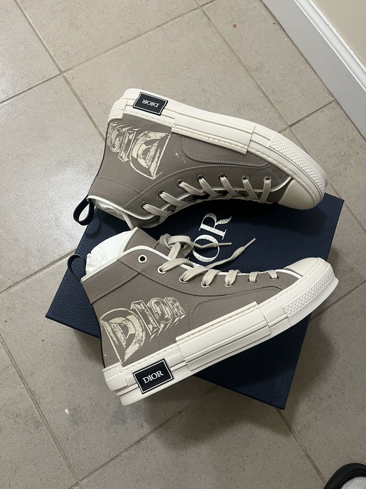 Dior Christian Dior Canvas Sneaker Sz 40(7us) Size US 7 / EU 40 - 6 Thumbnail