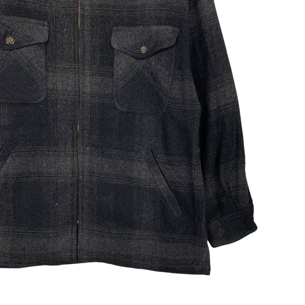 Vintage 90’s Workwear Black Checked Flannel Chore Jacket #2830-C128 Size US M / EU 48-50 / 2 - 6 Thumbnail