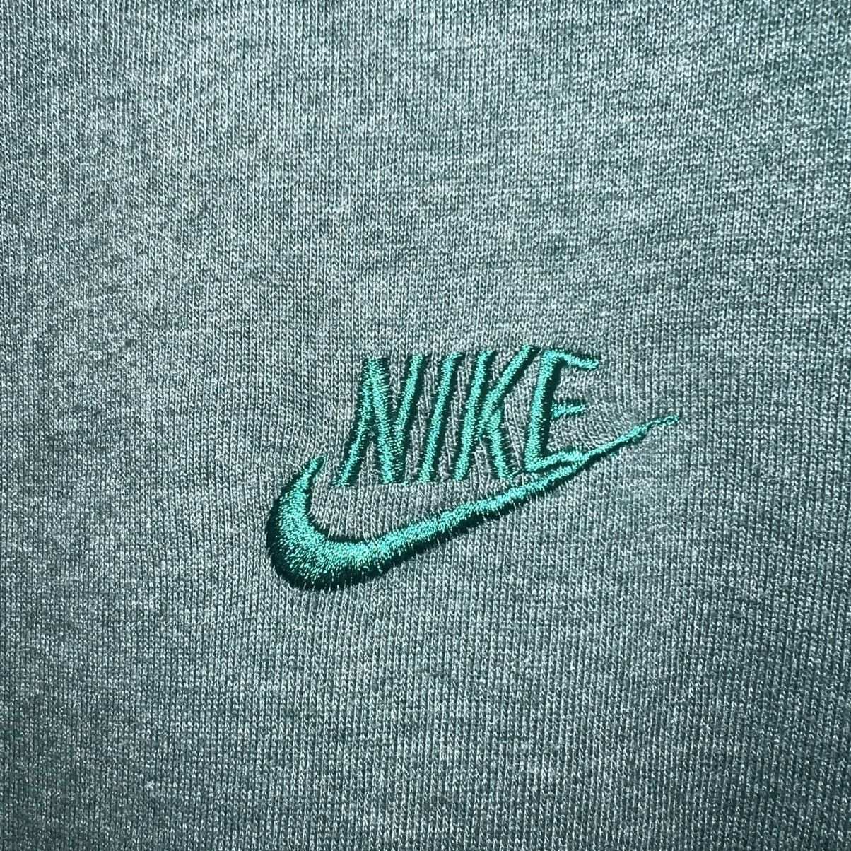 Nike VINTAGE 90s NIKE OVERSIZED SHORT SLEEVE LOGO SWEATSHIRT Size US L / EU 52-54 / 3 - 3 Thumbnail