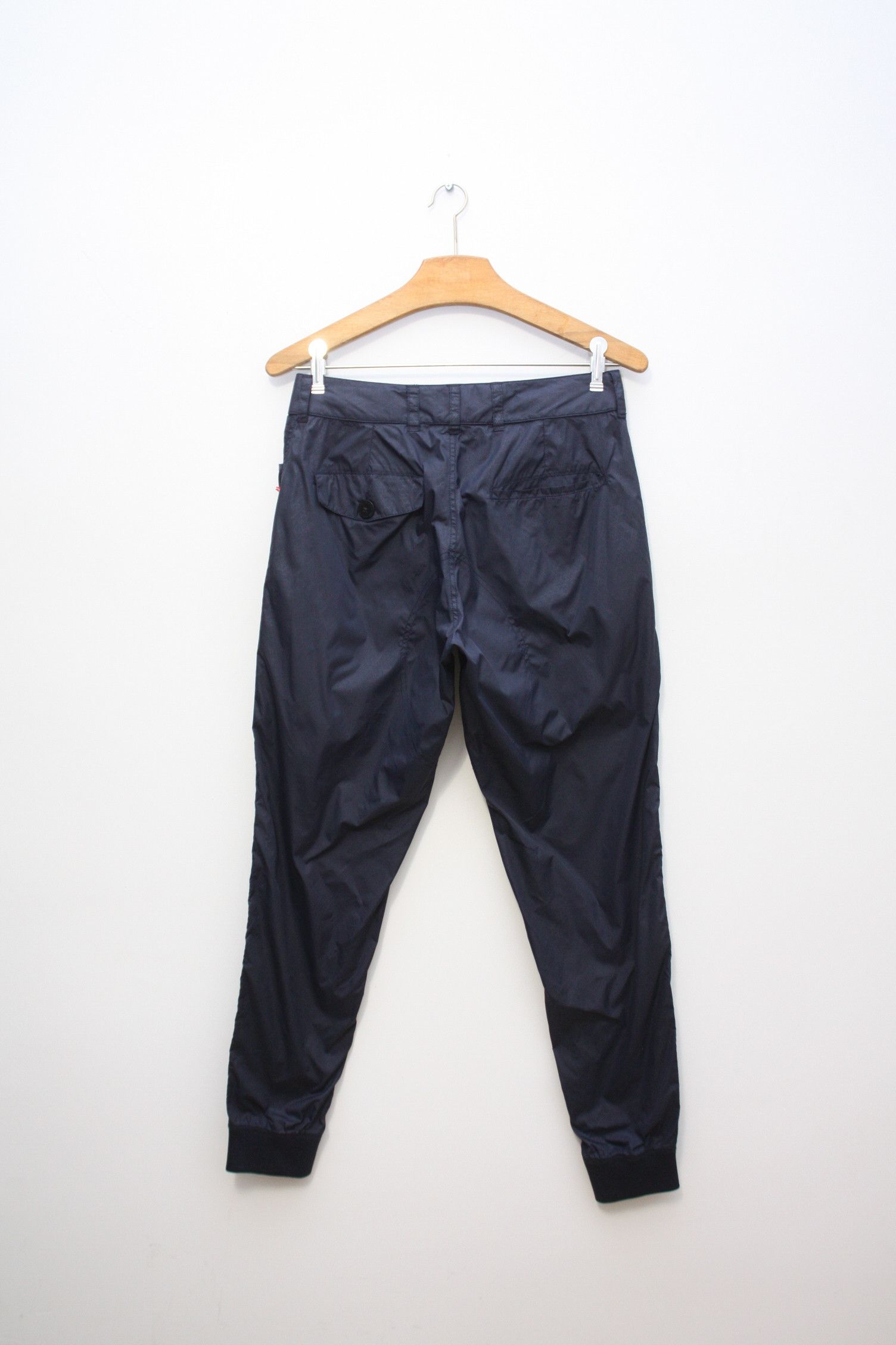 Han Kjobenhavn Han kjobenhavn Navy Nylon Jogger Pants Size US 28 / EU 44 - 2 Thumbnail