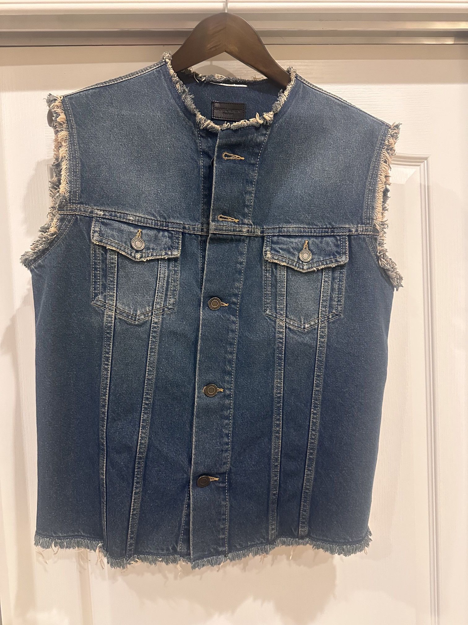Saint Laurent Paris Saint Laurent Paris 15SS Distressed Denim Vest 377893 4061 L Size US L / EU 52-54 / 3 - 1 Thumbnail
