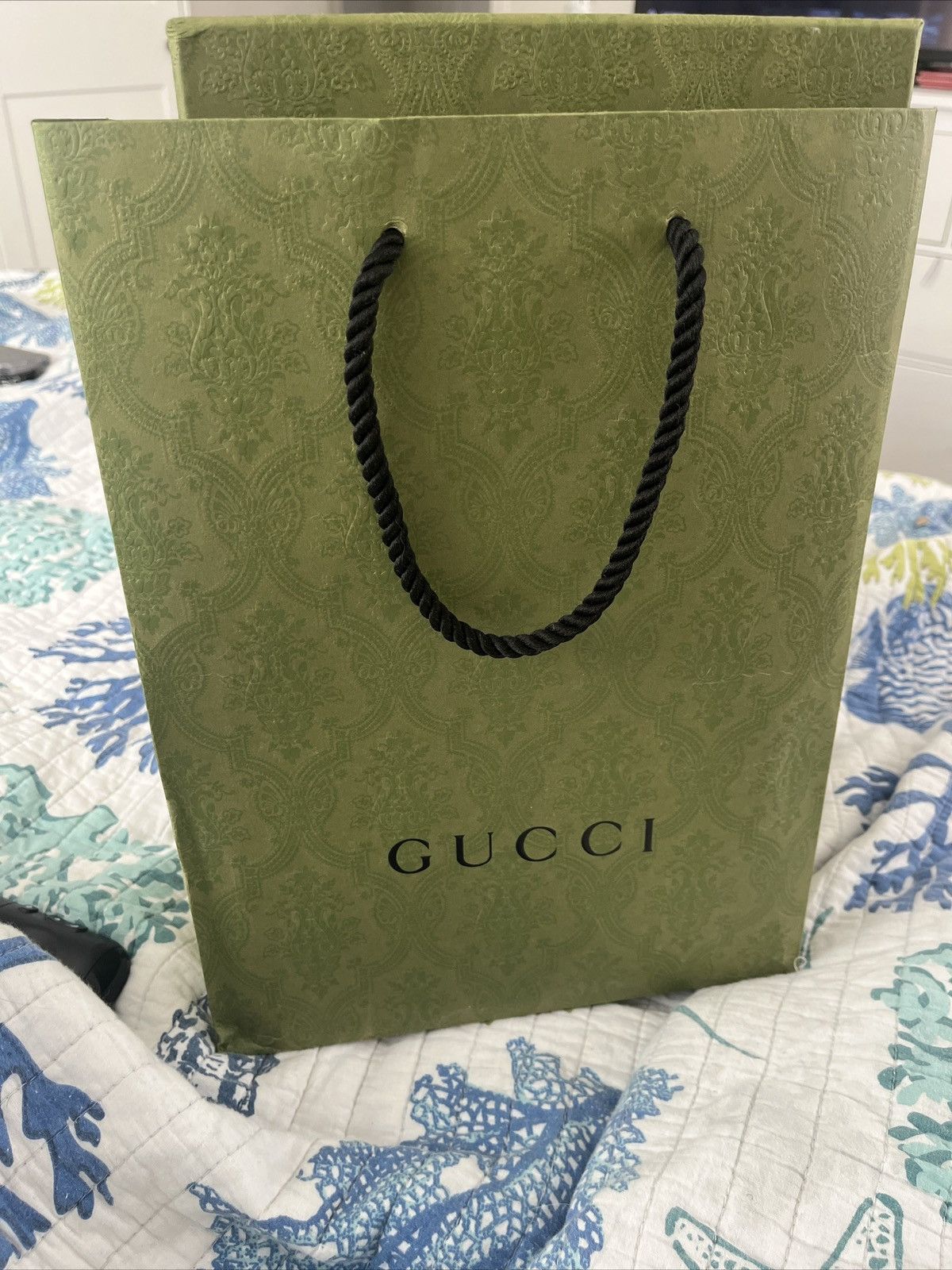 Gucci Gucci Glow in the Dark Slides Sandals Men’s size 9 PREOWNED Size US 9 / EU 42 - 12 Thumbnail