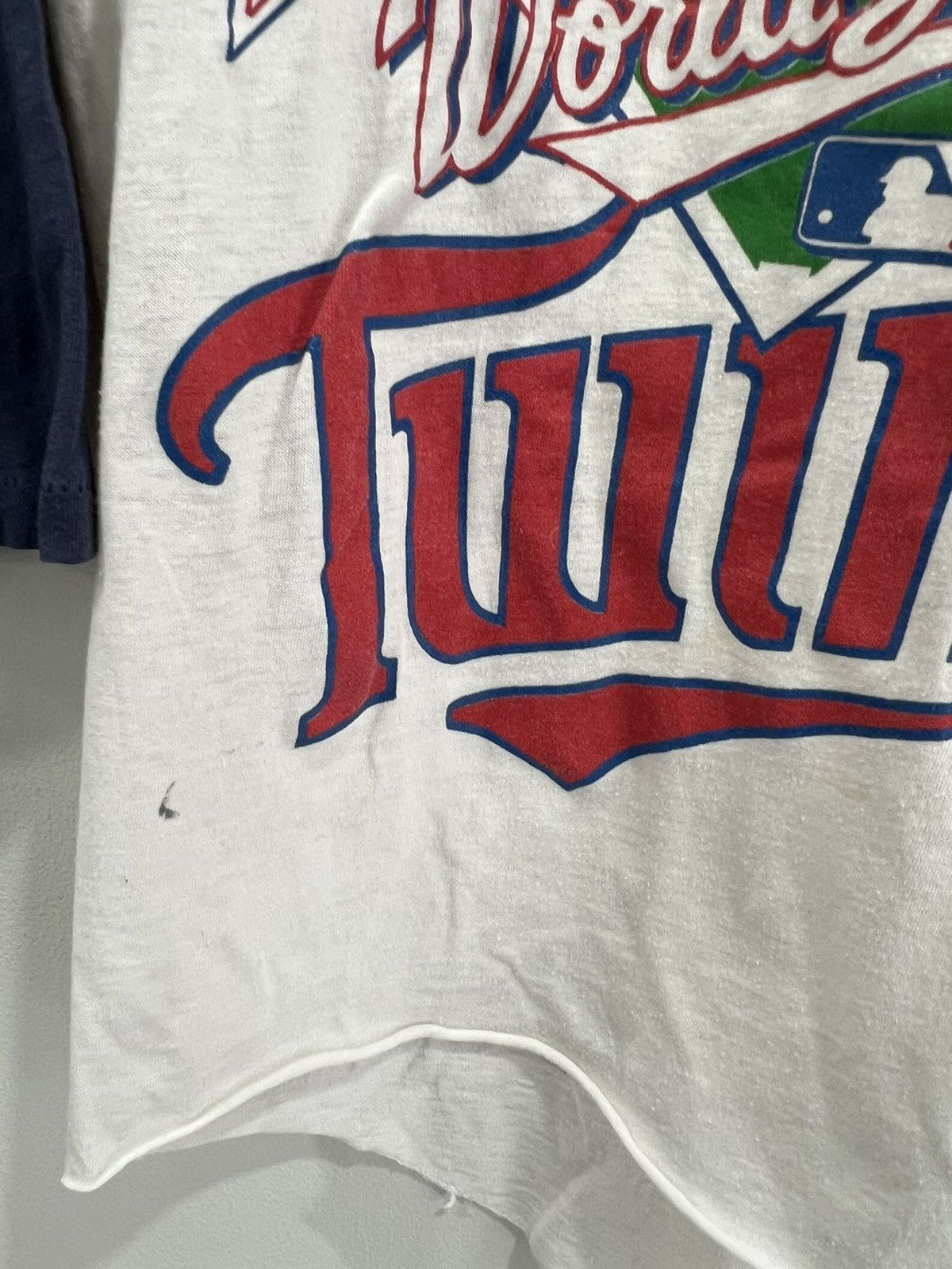 Vintage Vintage Minnesota Twins Baseball Raglan shirt xx Size US XS / EU 42 / 0 - 6 Thumbnail