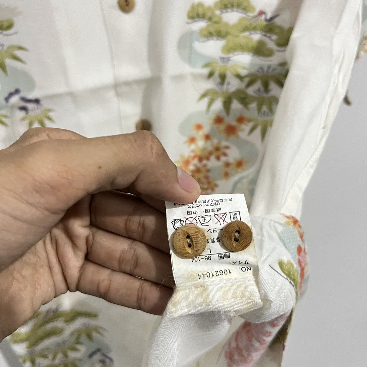 Sun Surf Liquid Aloha Japanese-Inspired Camp Shirt - White & Floral Size US L / EU 52-54 / 3 - 8 Thumbnail