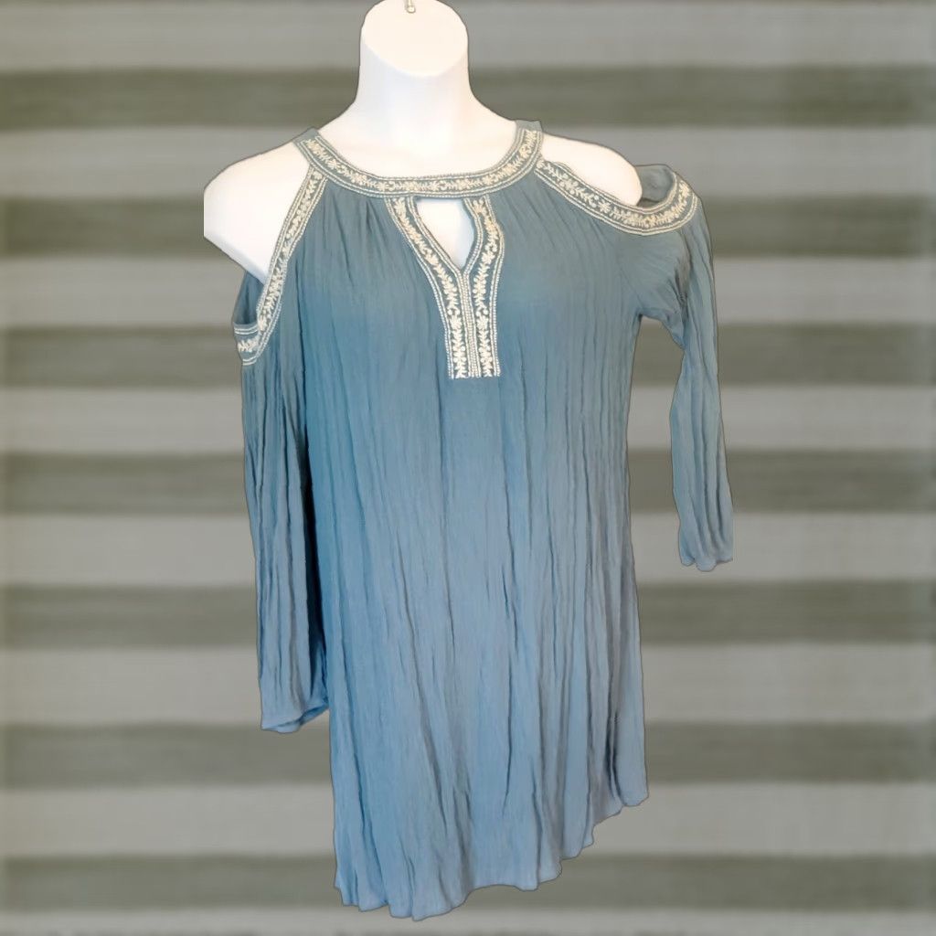 Vintage Time & Tru Dress Faded Teal Crinkle Cold Shoulder Embroidered Knee Length Boho L Women's Shirt? Size L / US 10 / IT 46 - 1 Thumbnail