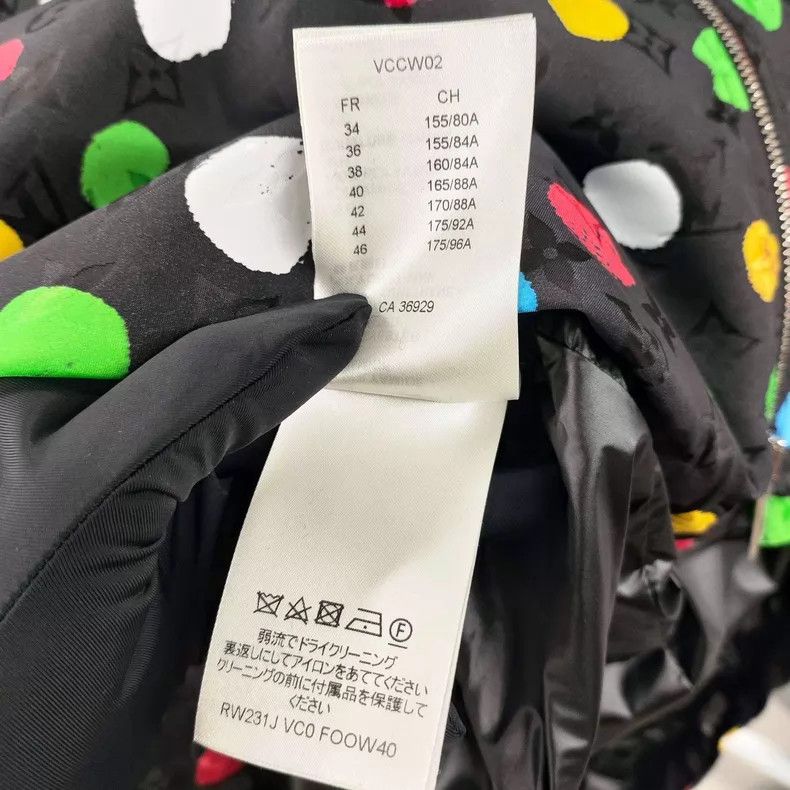 Louis Vuitton Louis Vuitton Yayoi Kusama Co-branded Sunscreen jacket Size XS / US 0-2 / IT 36-38 - 8 Thumbnail
