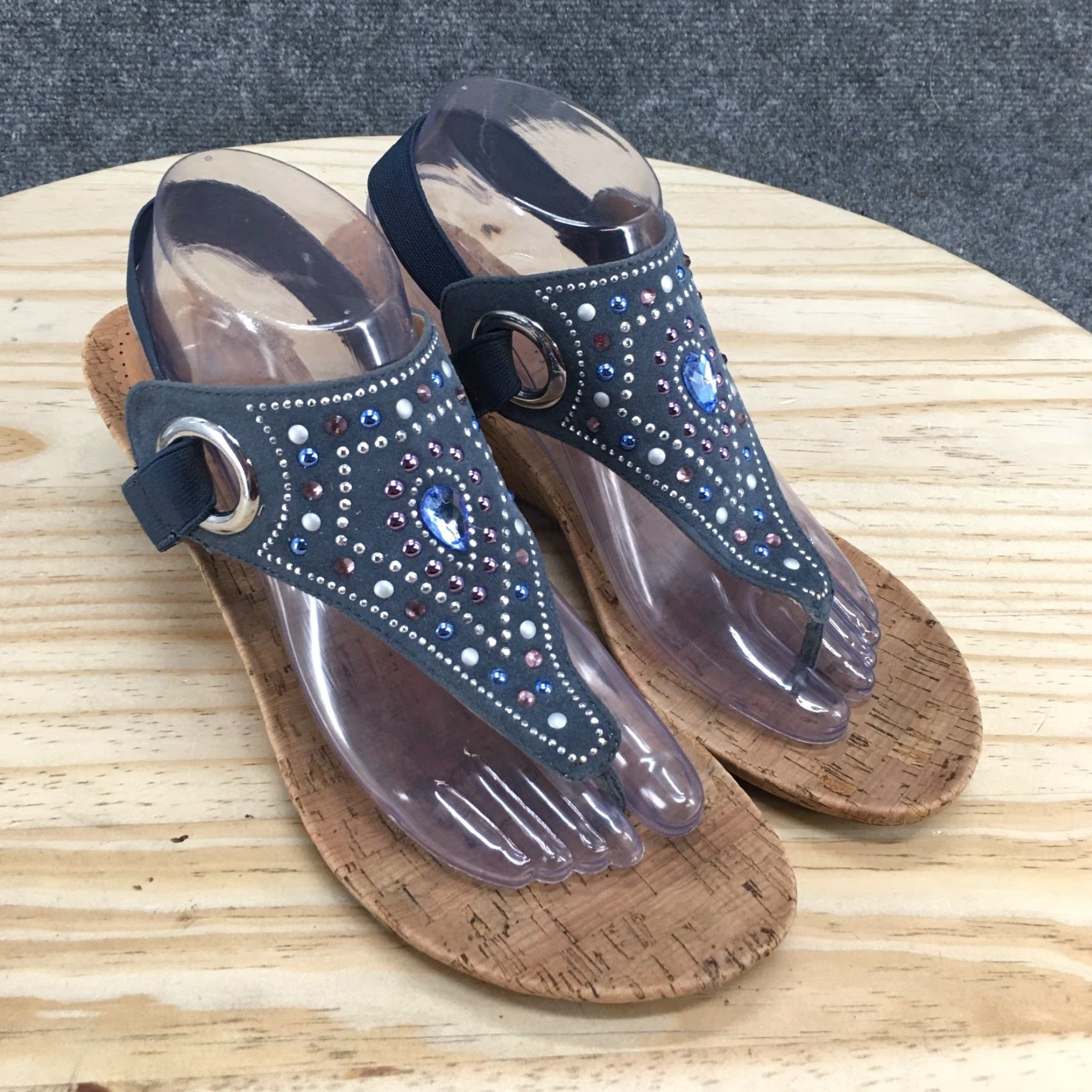 Vintage White Mountain Sandals Adeline Thong Womens 10M Blue Fabric Studded Wedge W24611 Size US 8 / IT 38 - 3 Thumbnail