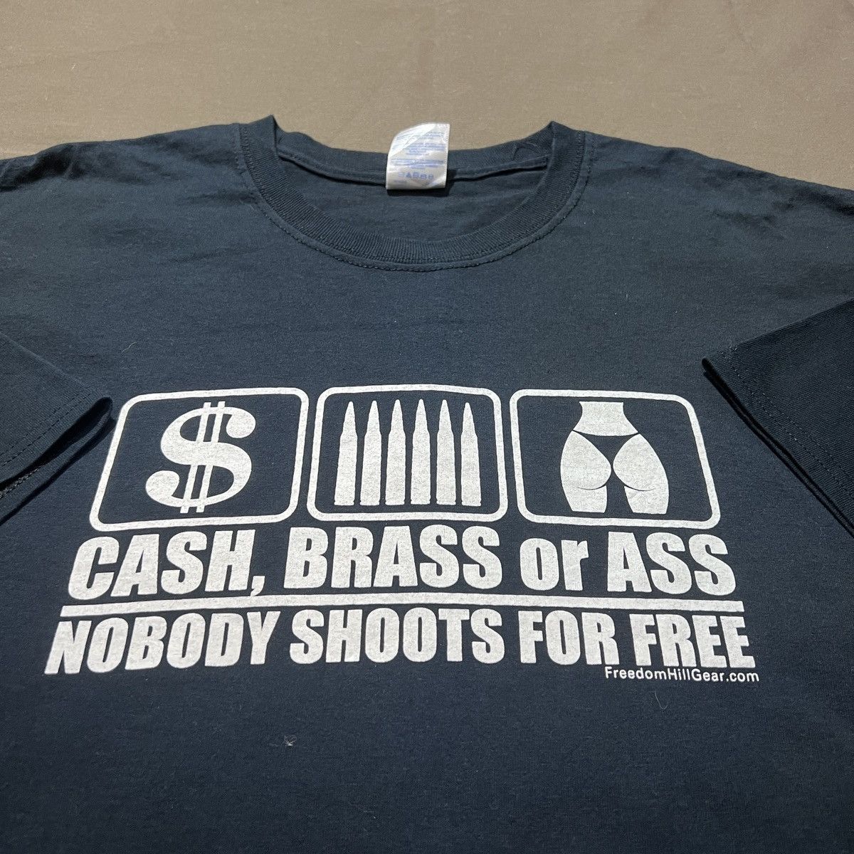 Vintage Vintage Y2K Cash Brass Ass Gun Graphic streetwear military Size US XXL / EU 58 / 5 - 1 Thumbnail