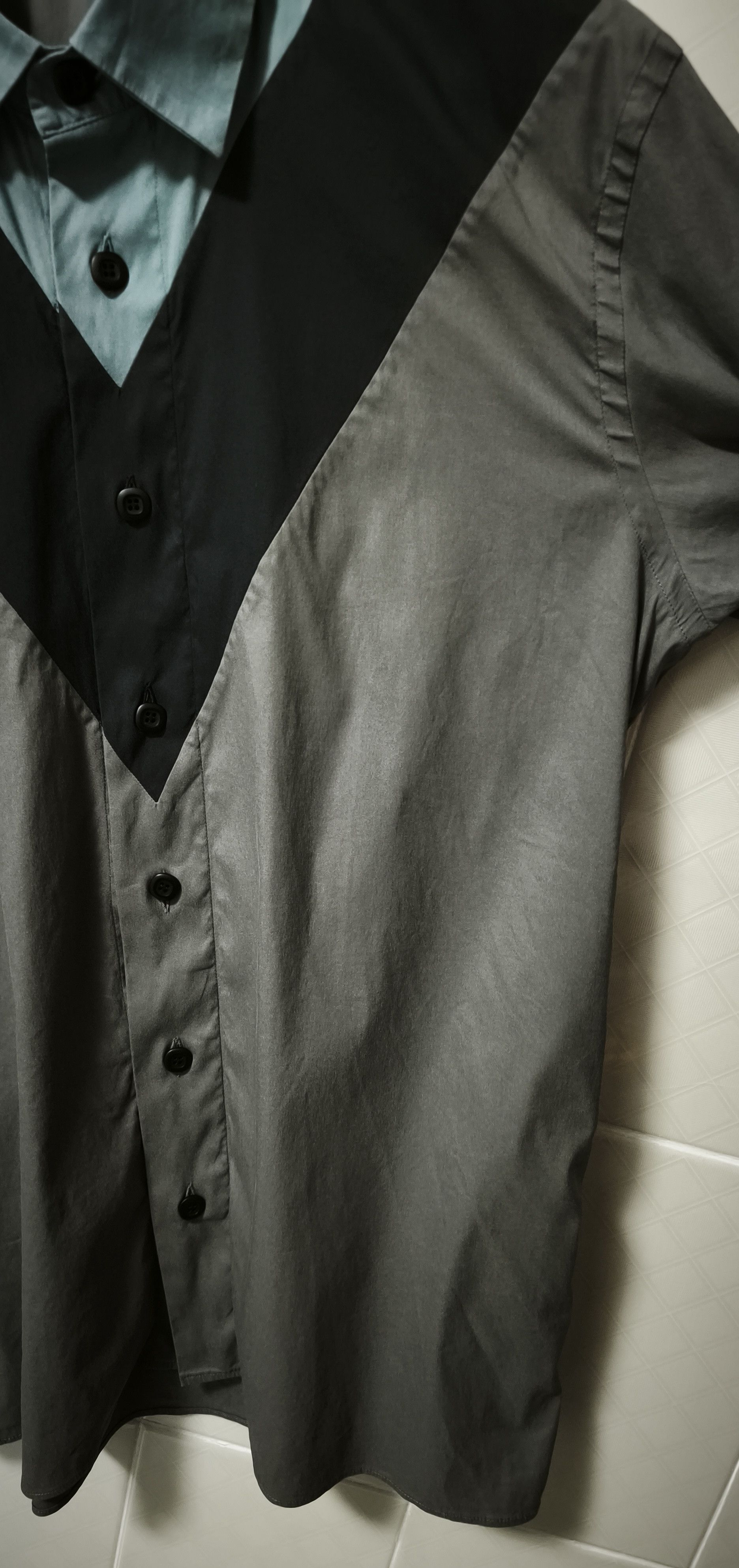 Prada FW2011 - Gray shirt with black and light blue details Size US M / EU 48-50 / 2 - 8 Thumbnail