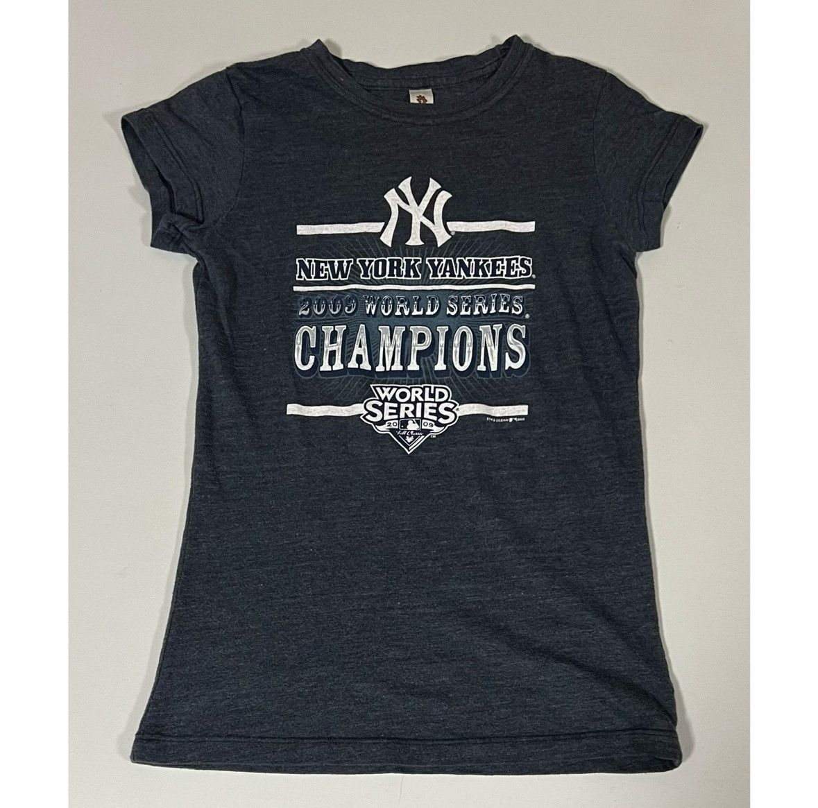 New York Yankees ‘NY Yankees 2009 World Series Champions’ Shirt Tee Size S ⚾️✨ Size S / US 4 / IT 40 - 1 Thumbnail