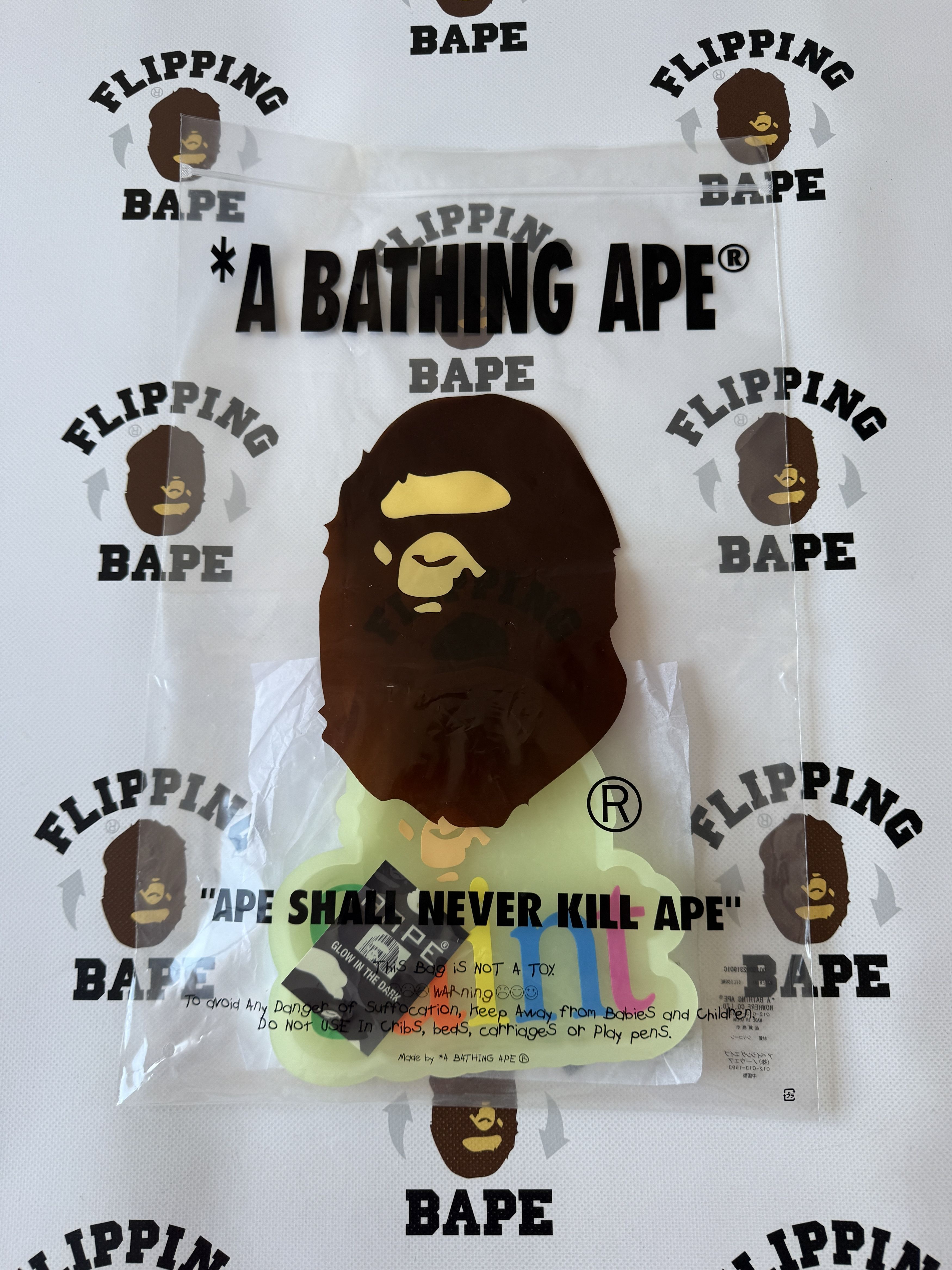 Bape × Saint Michael BAPE X SAINT MXXXXXX GLOW IN THE DARK TRAY Size ONE SIZE - 14 Thumbnail