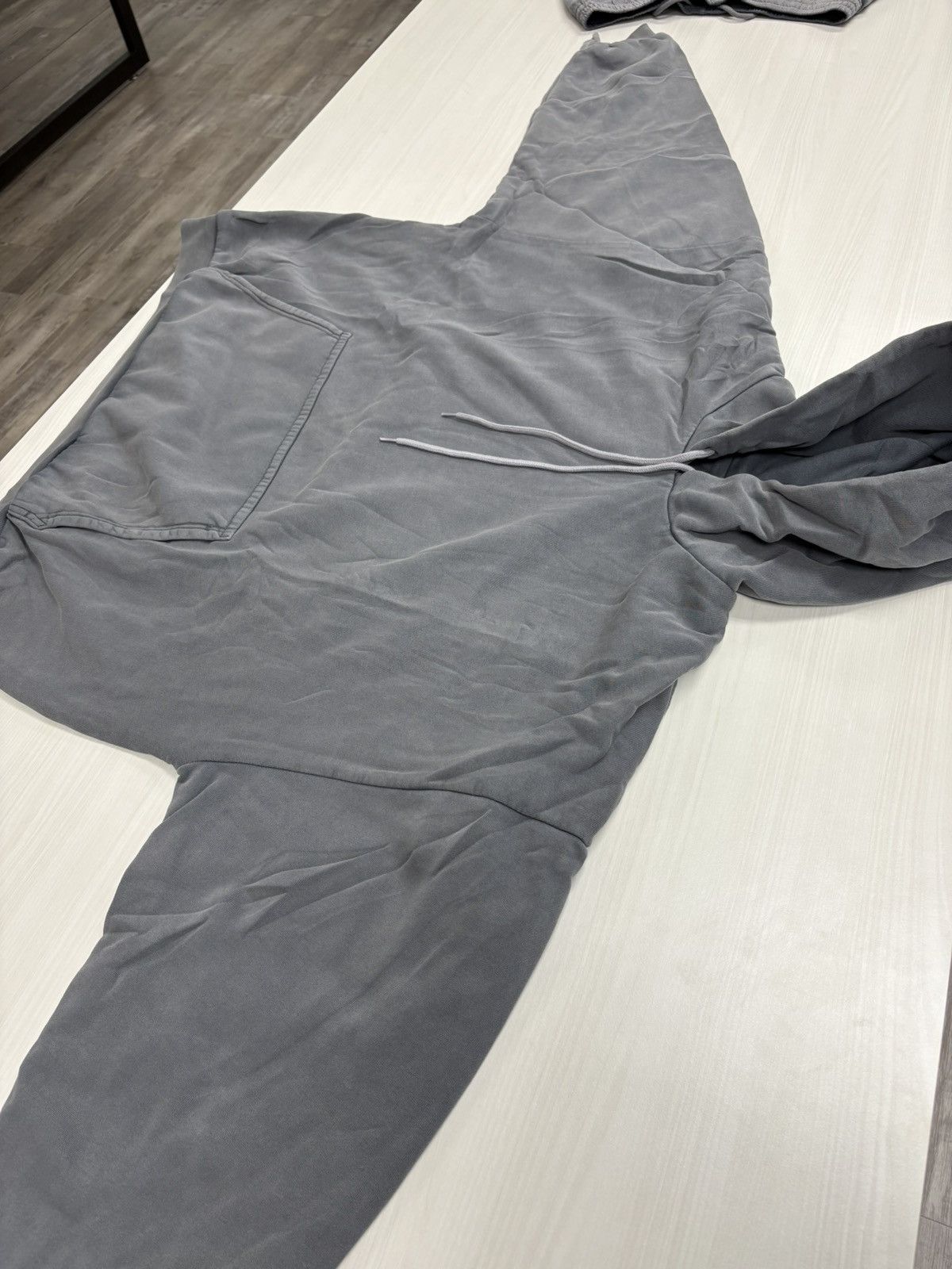 Balenciaga × Kanye West × Yeezy YZY x GAP Hoodie & Thin Sweats Poetic Grey Size US L / EU 52-54 / 3 - 3 Thumbnail