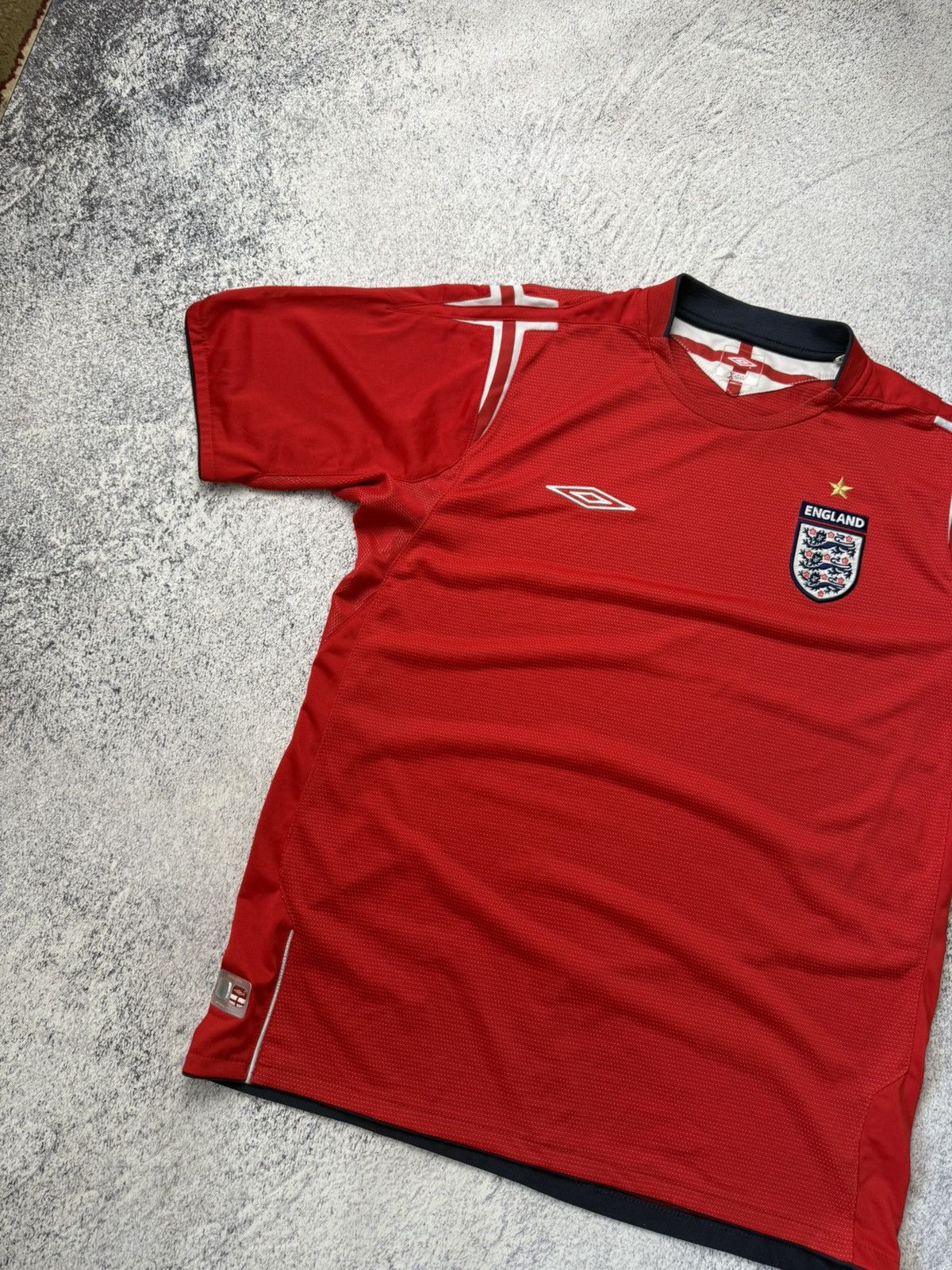 Umbro England football shirt 2004 Jersey Umbro Soccer Vintage Size US L / EU 52-54 / 3 - 2 Thumbnail