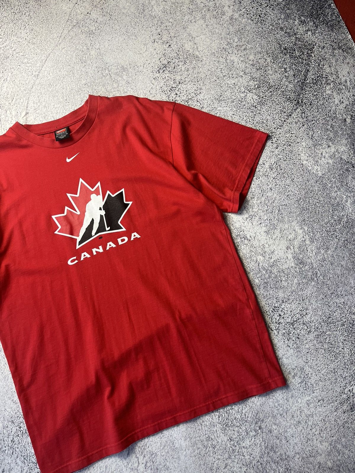 Nike Nike Center Swoosh Team Canada Red T-shirt L Size US L / EU 52-54 / 3 - 6 Thumbnail