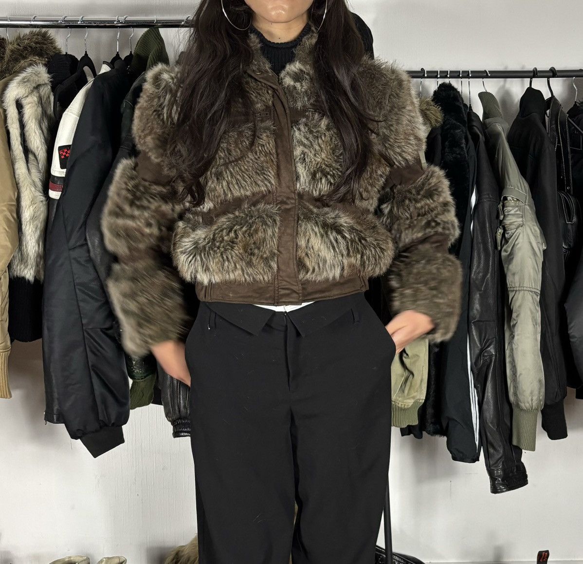 Vintage Cropped Vintage fluffy Faux Fur bomber jacket Size M / US 6-8 / IT 42-44 - 2 Thumbnail