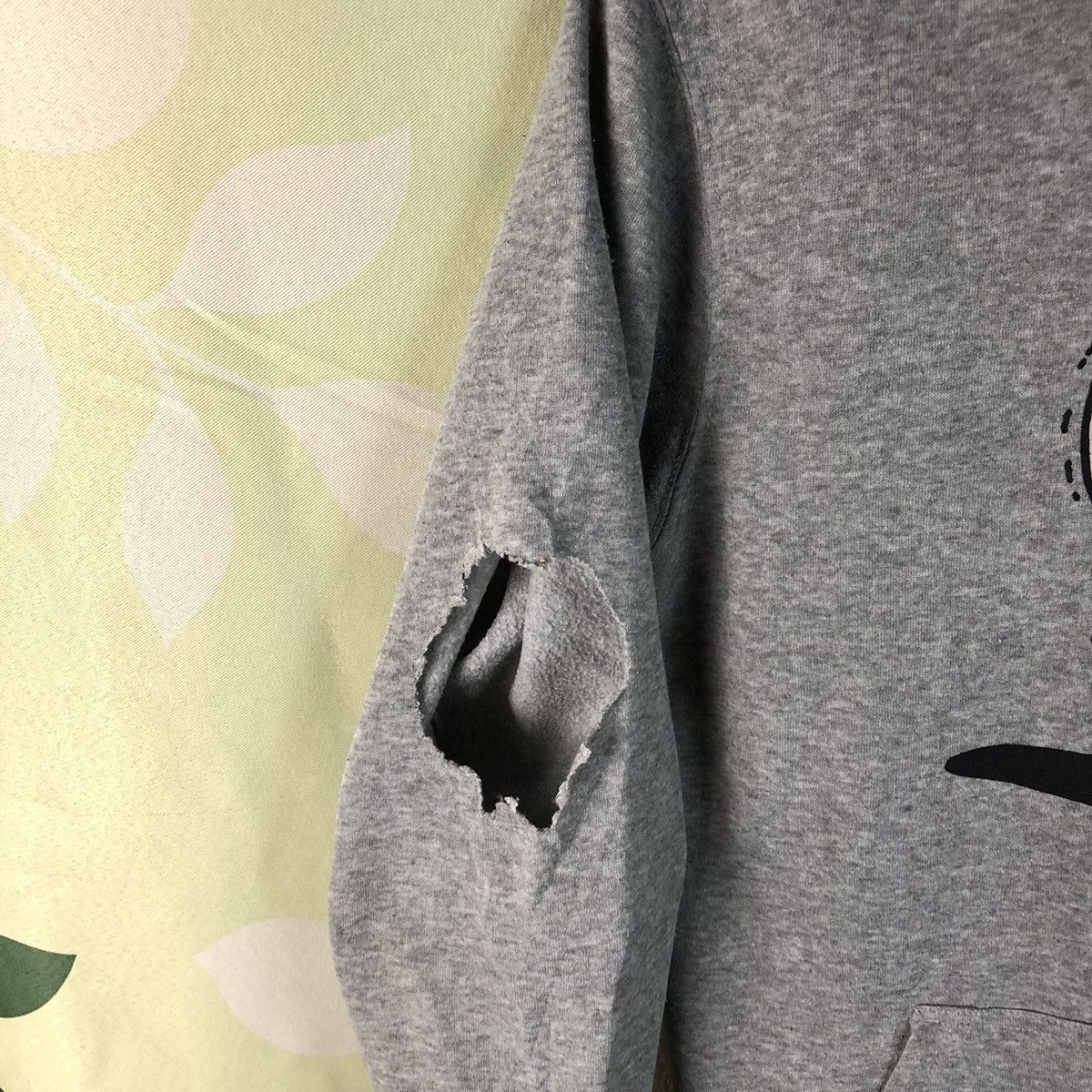 Anime × Japanese Brand Yosistamp anima distress ripped Grey Hoodie #7439 Size US M / EU 48-50 / 2 - 9 Thumbnail