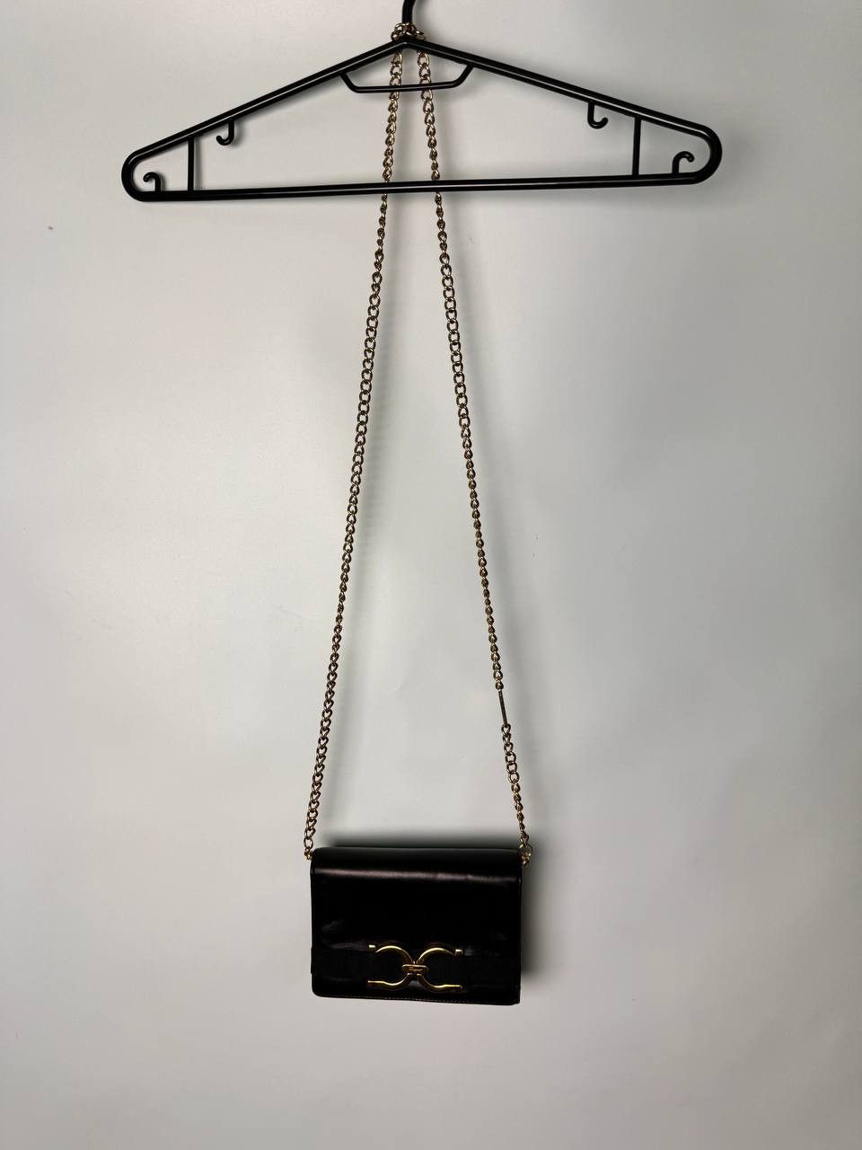 Salvatore Ferragamo Salvatore Ferragamo Logo Leather Gold Chain Bag AQ214732 Size ONE SIZE - 2 Thumbnail