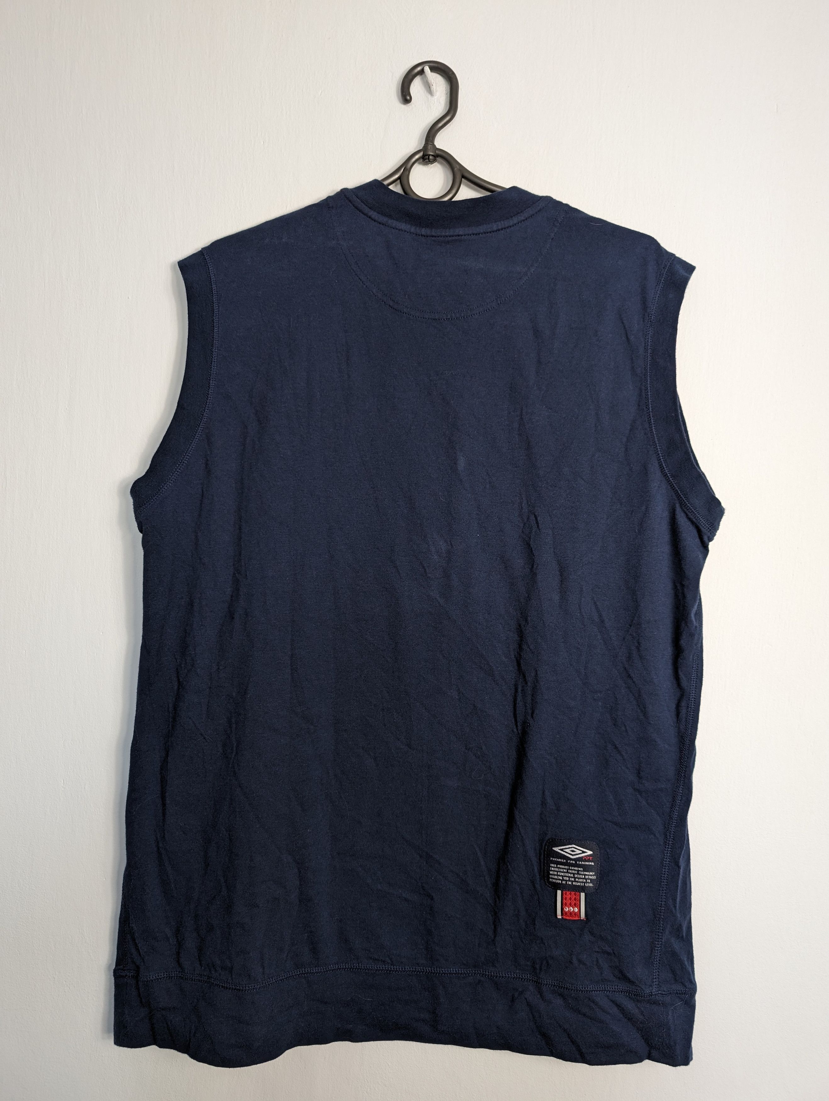 Umbro 2010-11 England Umbro Training Vest T-shirt Size US XL / EU 56 / 4 - 3 Thumbnail