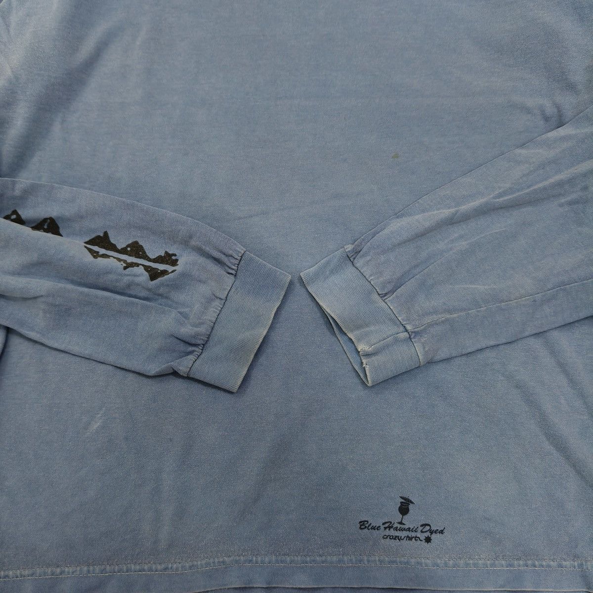 Vintage Vintage Y2K Crazy Shirts Blue Hawaii Dyed Long Sleeve Tee Size US L / EU 52-54 / 3 - 16 Thumbnail