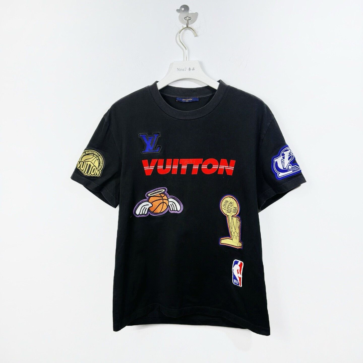 Louis Vuitton louis vuitton nba logo short sleeve t-shirt Size US L / EU 52-54 / 3 - 1 Thumbnail
