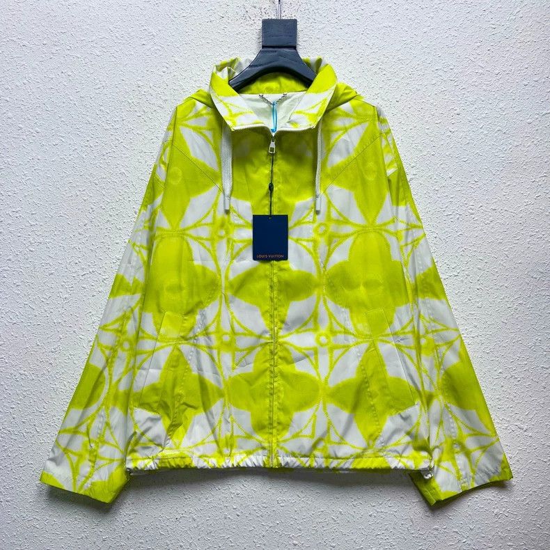 Louis Vuitton Louis Vuitton Lemon yellow three-flower full-print assault Size US M / EU 48-50 / 2 - 1 Thumbnail