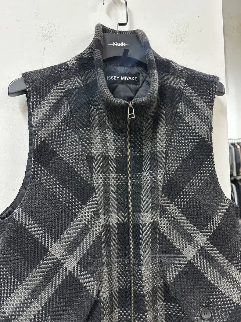 Issey Miyake Issey Miyake Wool Vest Size US L / EU 52-54 / 3 - 2 Thumbnail