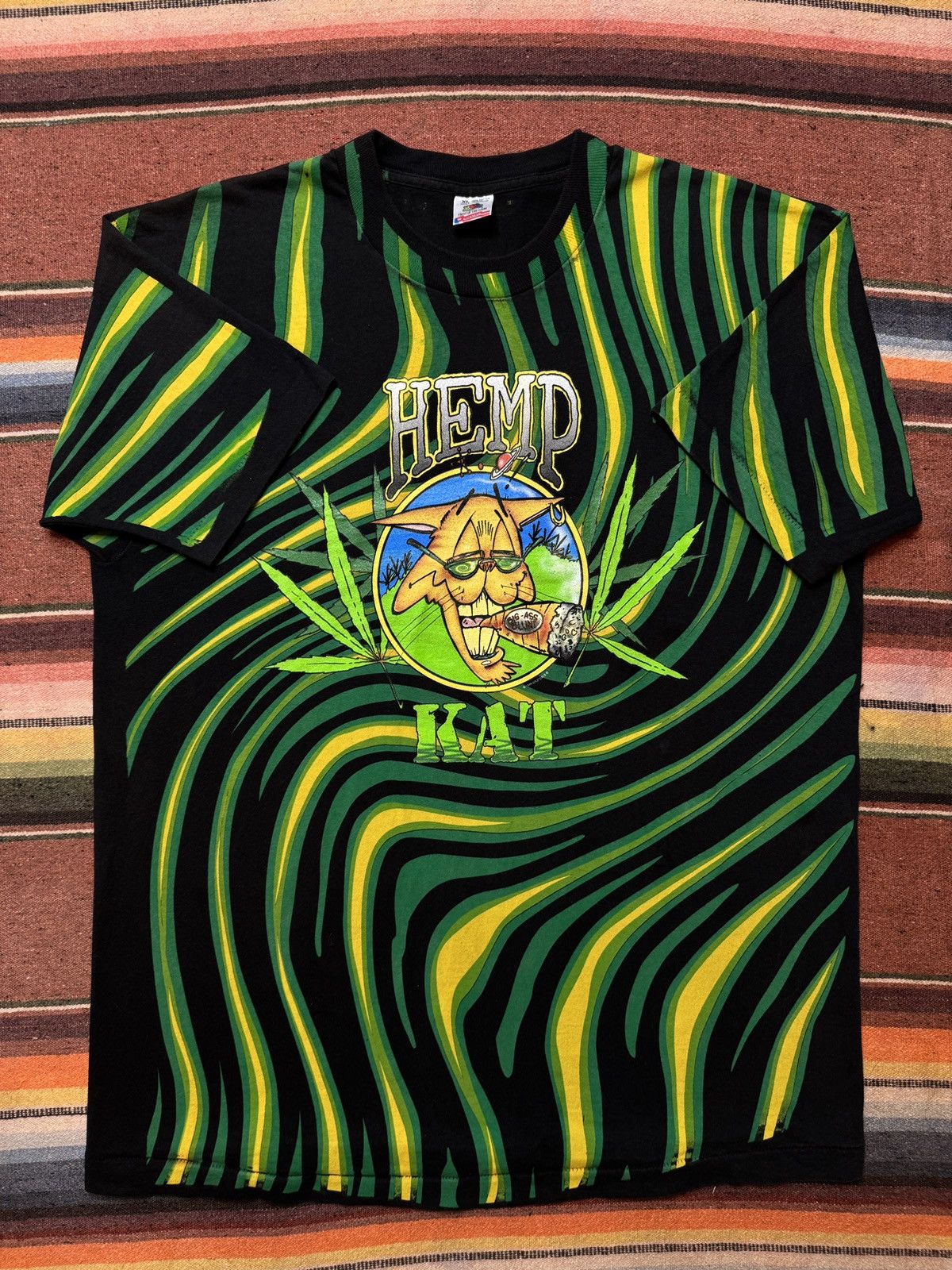 Vintage Vintage 1995 Hemp Kat AOP Tee Shirt Size US XL / EU 56 / 4 - 2 Thumbnail
