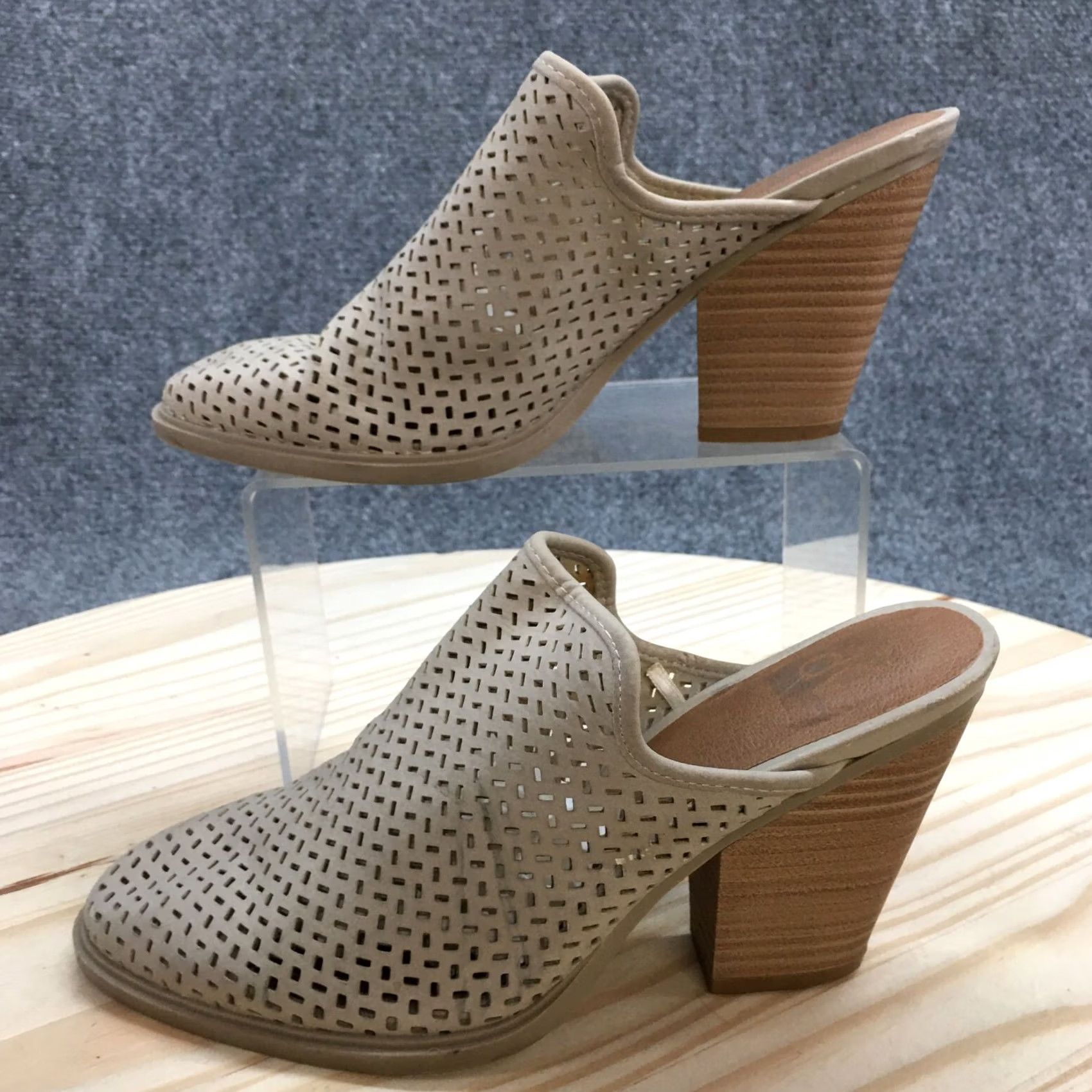 Dolce Vita DV Dolce Vita Kenli Heels Sandals Womens 7 Beige Perforated Mule Slip On Casual Size US 7 / IT 37 - 2 Thumbnail