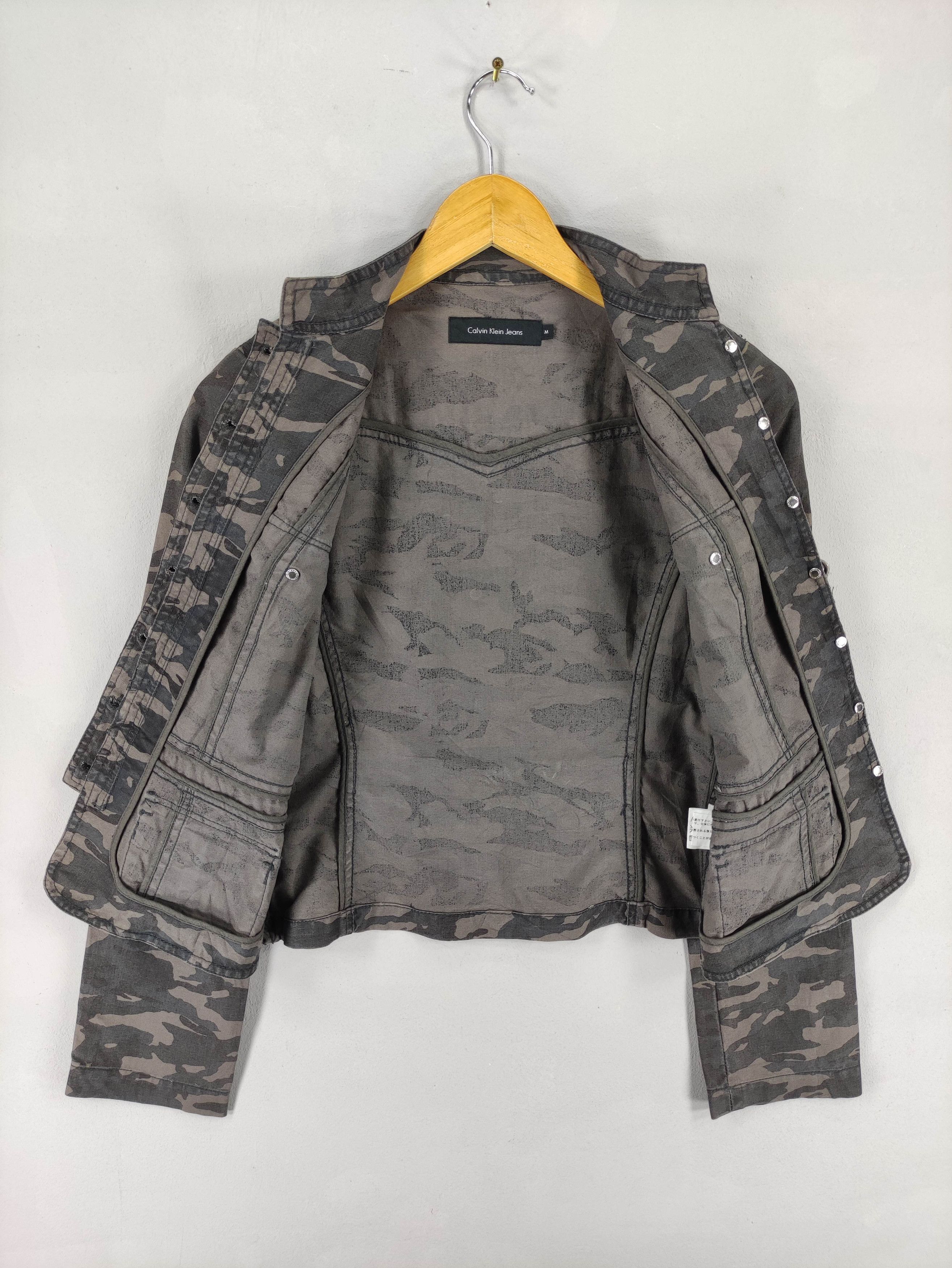 Calvin Klein Vintage Calvin Klein Camo Jacket Size M / US 6-8 / IT 42-44 - 3 Thumbnail