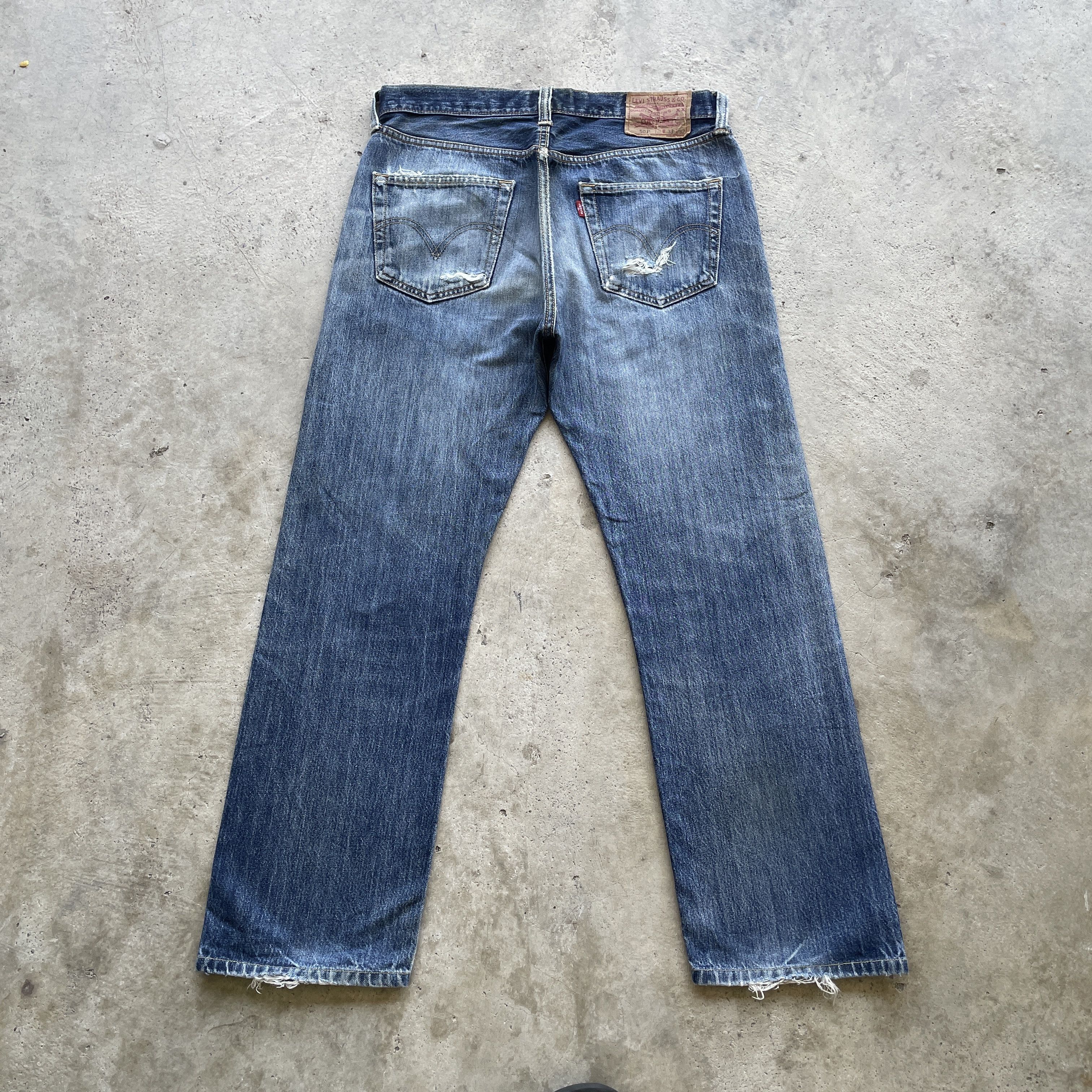 Levi's Vintage Levi’s 501 Faded Distressed Denim Ripped Jeans Pants Size US 32 / EU 48 - 15 Thumbnail