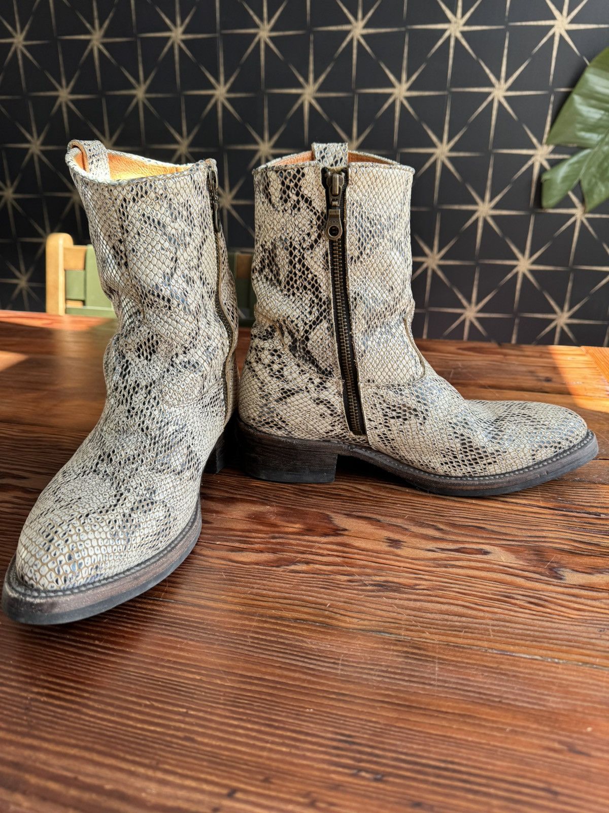 Santa Rosa SOP Heartbreakers in white snake Size US 7.5 / EU 40-41 - 2 Thumbnail