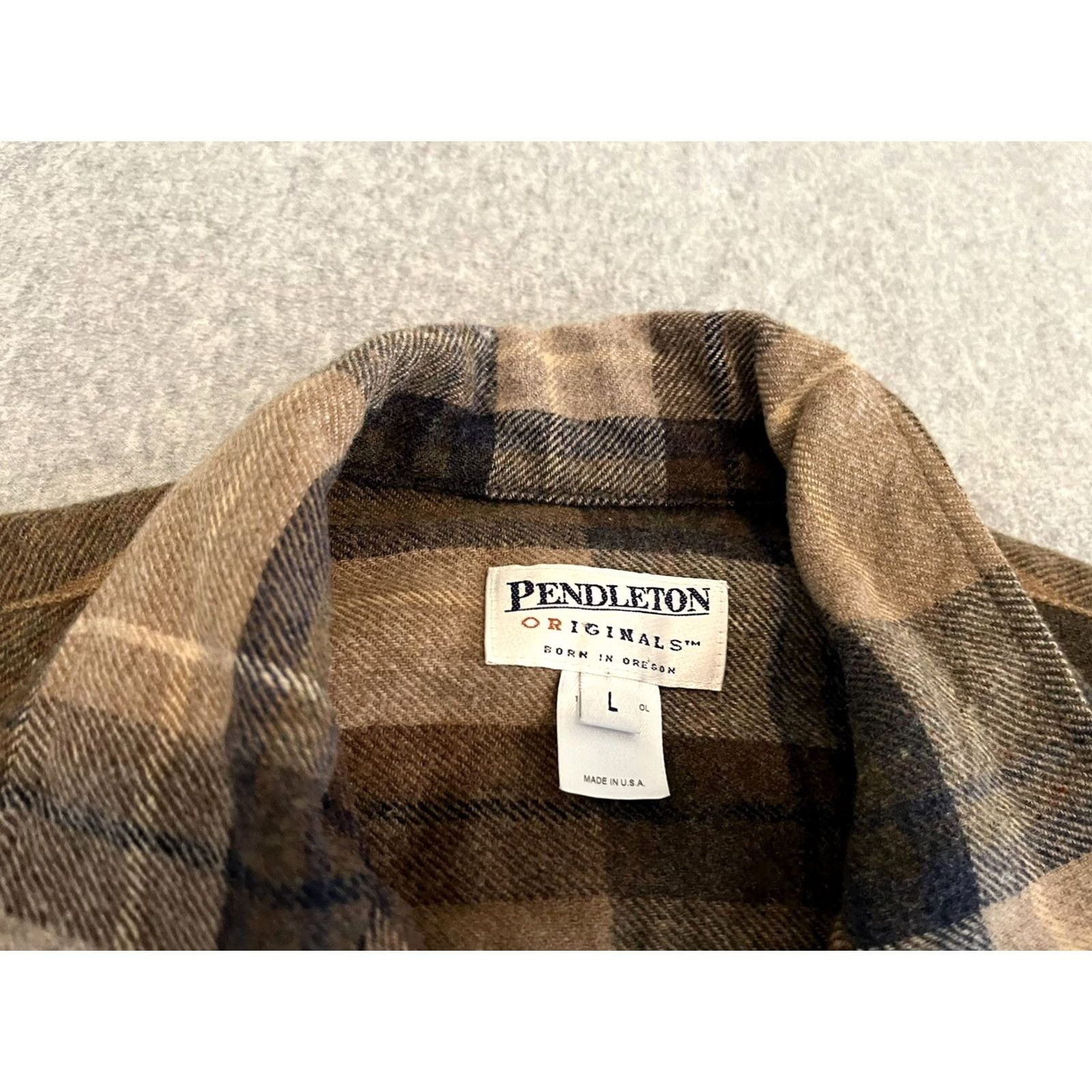 Pendleton VINTAGE Pendleton Heritage Limited Edition Long Sleeve Wool Shirt Brown Plaid Large Women Size L / US 10 / IT 46 - 2 Thumbnail