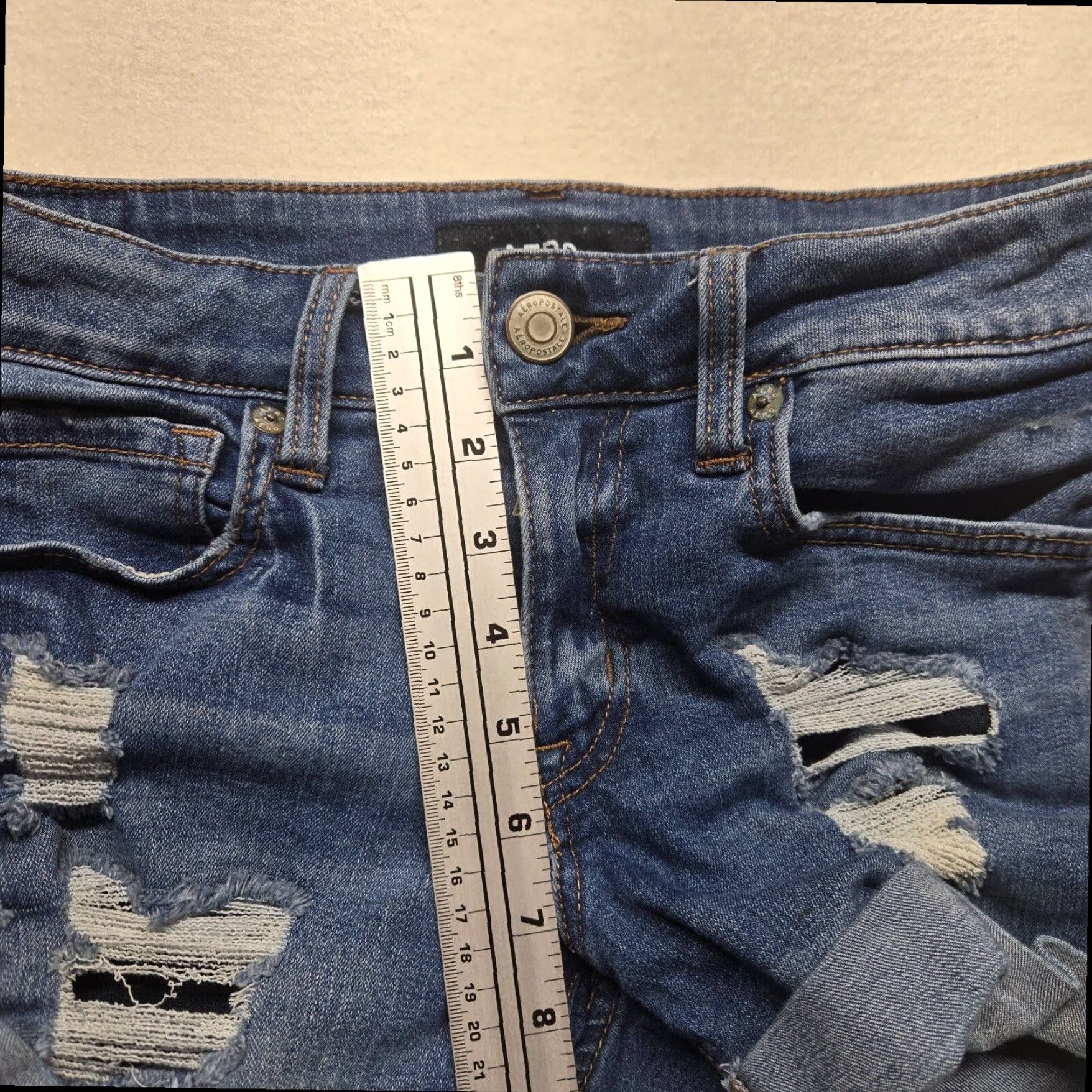 Vintage Aero Women's Blue Denim Cut-Off Shorts Midi Adult Size 6 Low Rise Destroyed Size 28" / US 6 / IT 42 - 5 Thumbnail