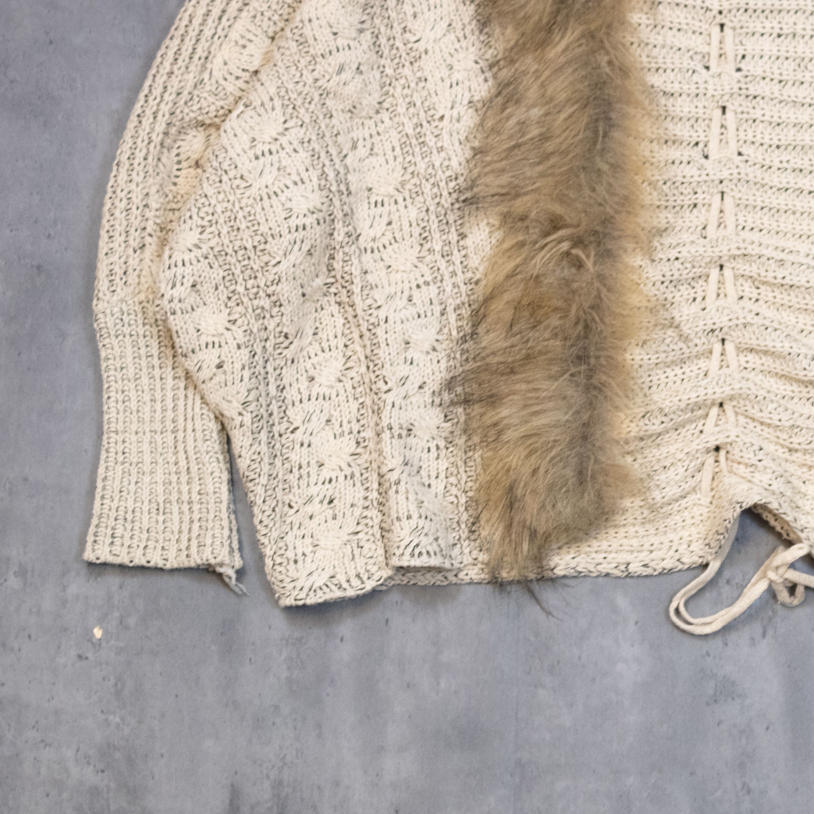 Japanese Brand Vintage VTG Y2K 2000's Faux Fur Baggy Cropped Knitted Shawl Size US M / EU 48-50 / 2 - 4 Thumbnail