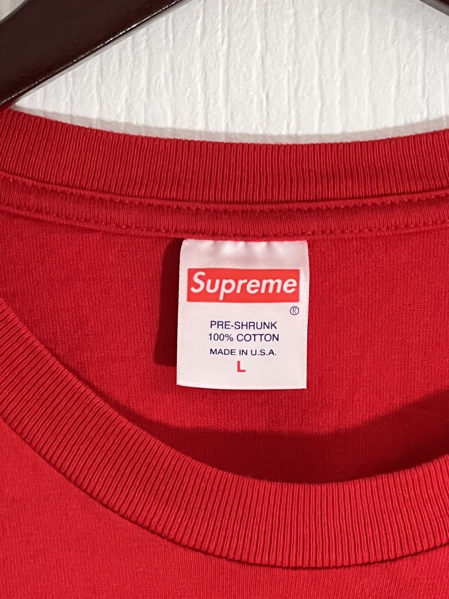 Supreme SUPREME x KAWS Chalk Logo Tee Shirt Red Large SS21 Size US L / EU 52-54 / 3 - 3 Thumbnail